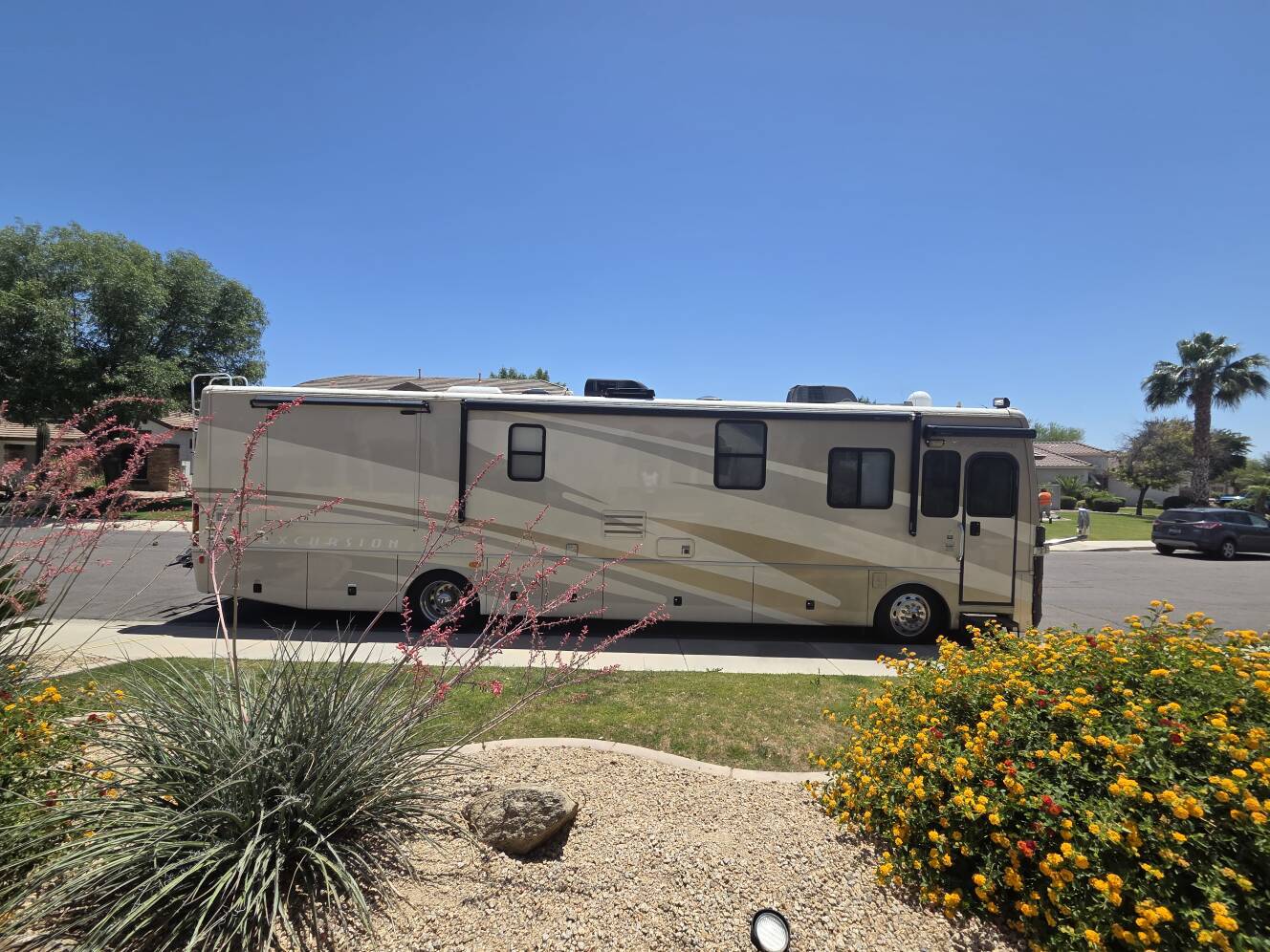 A photo of this 2006 Fleetwood Excursion 39V
