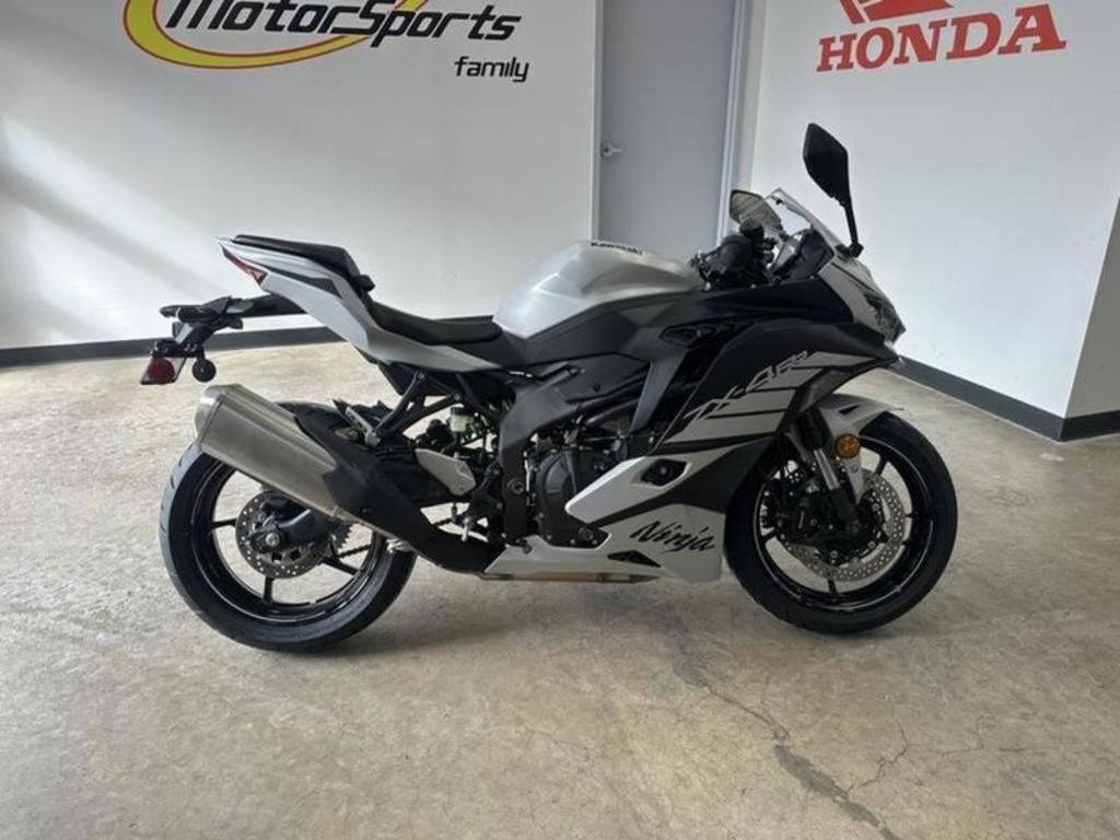 Silver Kawasaki Ninja Motorcycles Under $2000 For Sale
