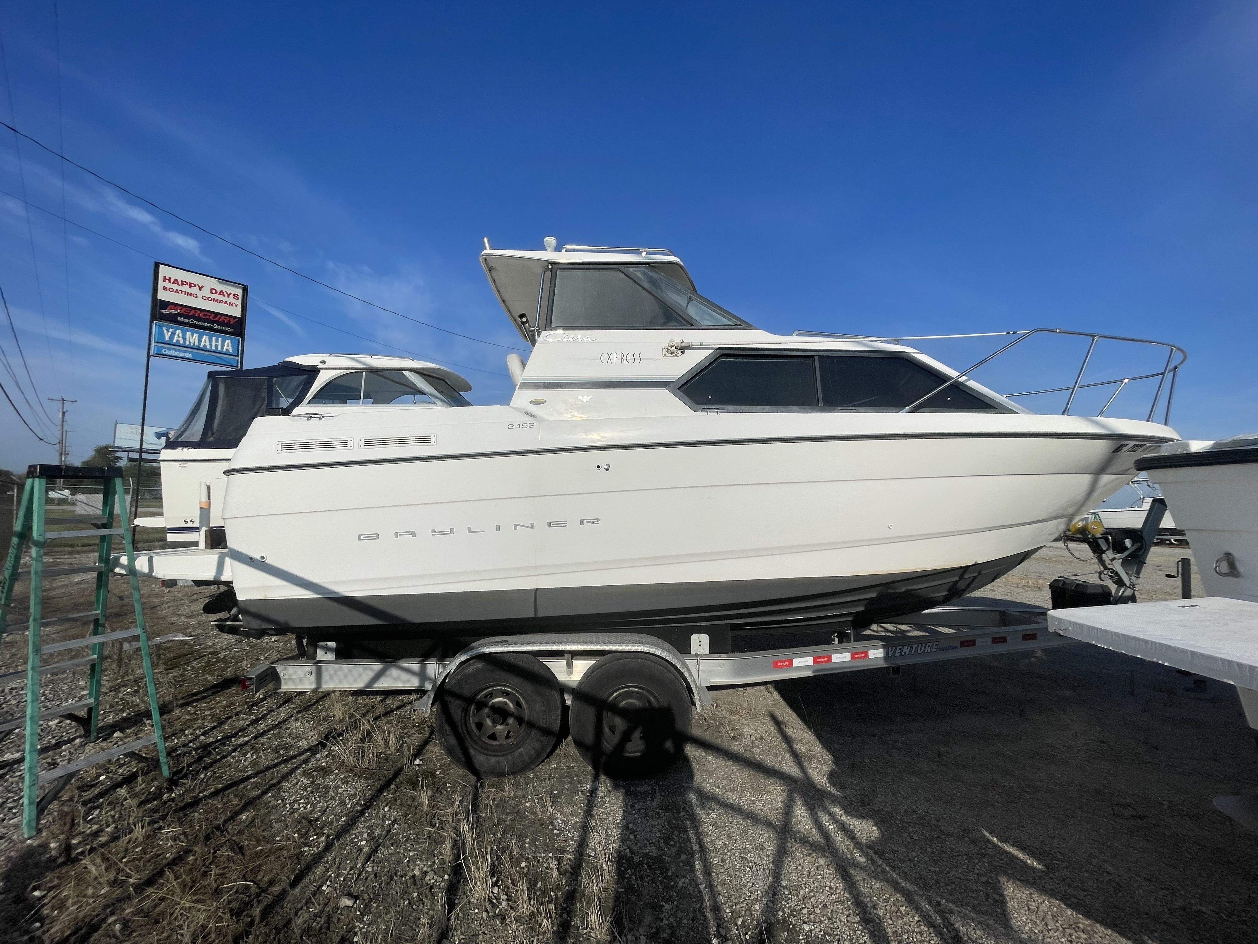 2001 Bayliner 2452 CIERA in port clinton OH