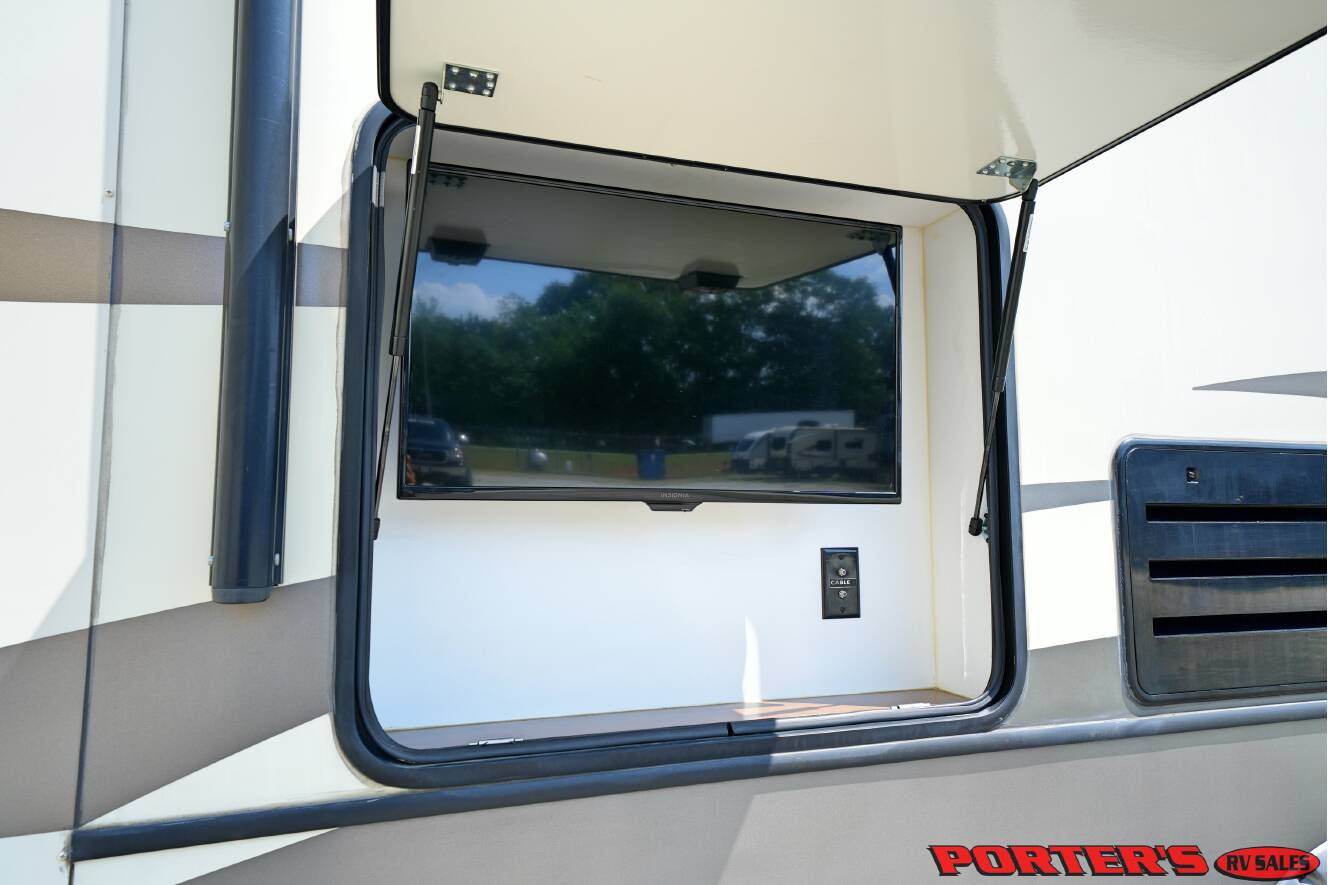 A photo of this 2017 Keystone MONTANA 3160RL