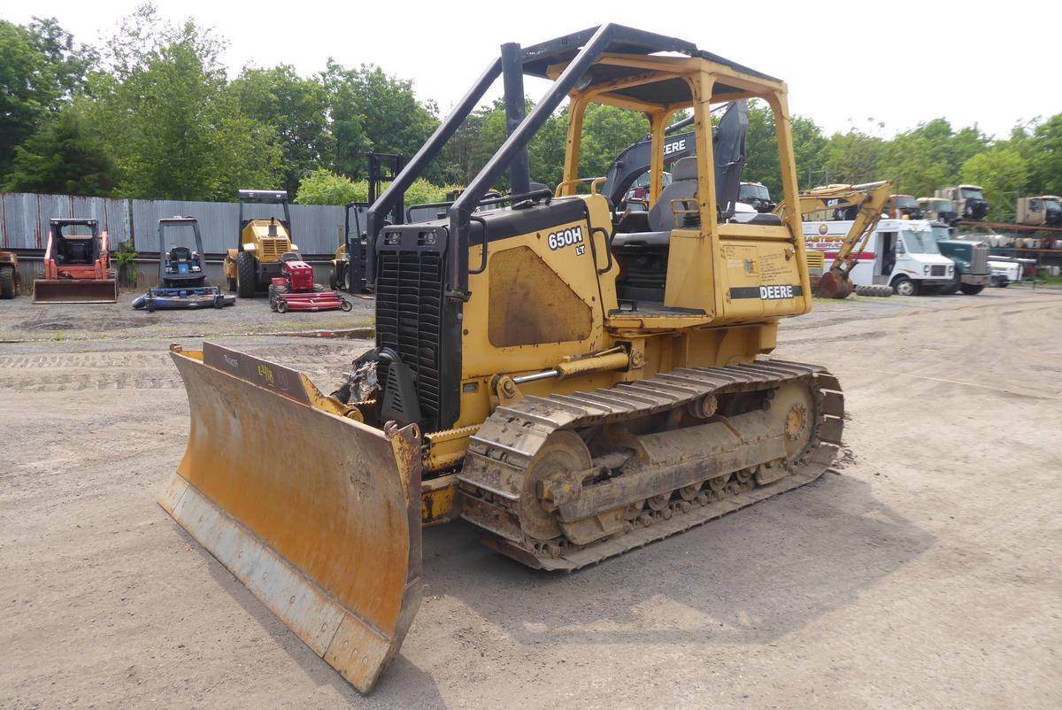 2000 JOHN DEERE 650HLT in Sparrow Bush, NY