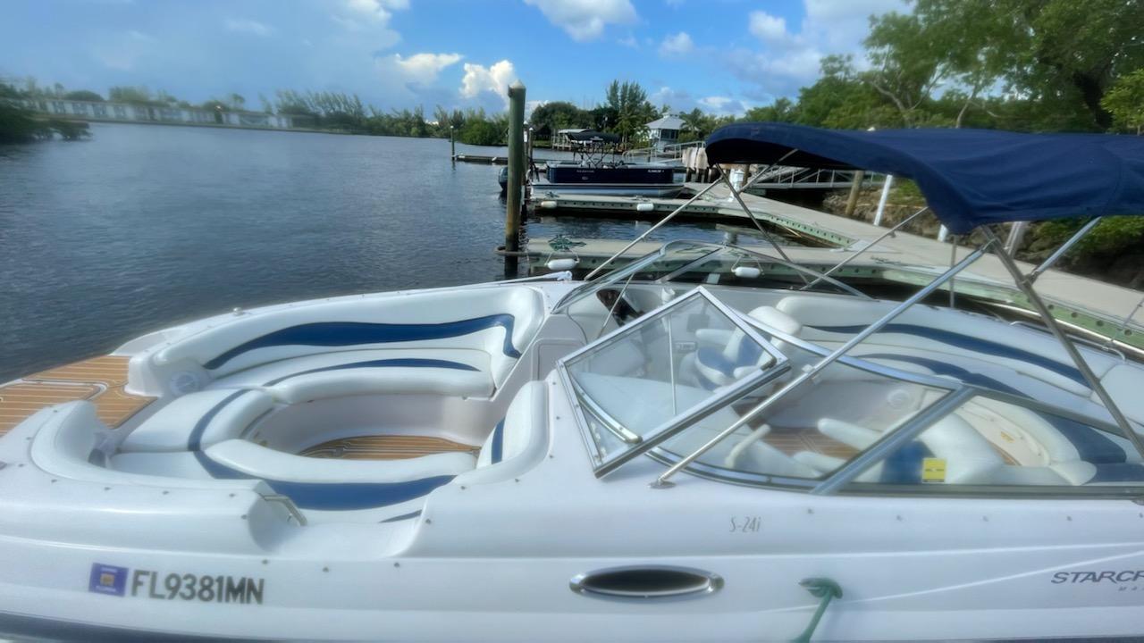 2004 Starcraft Bowrider Bowrider Boat boat