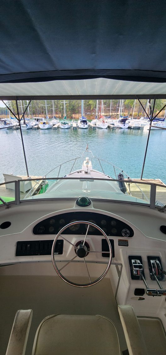 Used 2000 Bayliner 3388 Command Bridge Motoryacht in Smyrna, GA