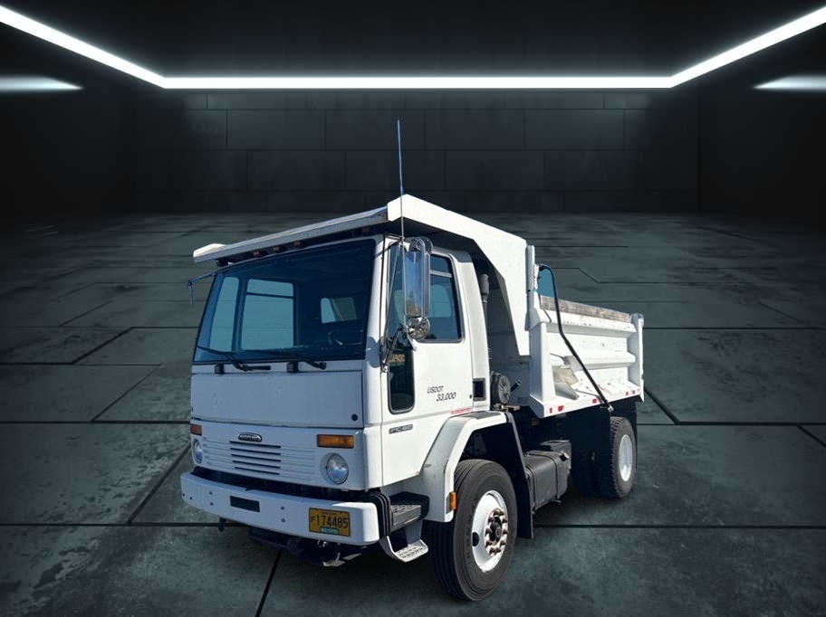 2005 FREIGHTLINER FC80 in Grants Pass, OR