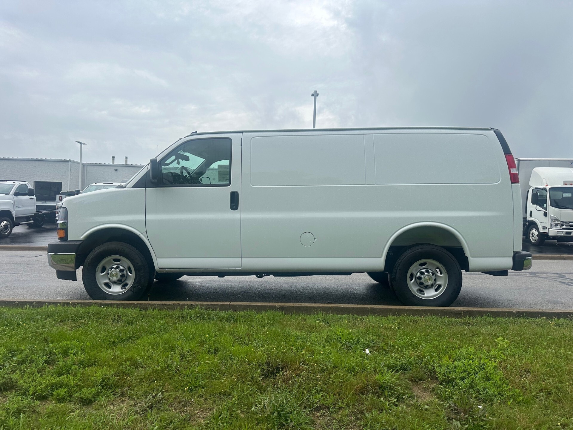 2025 CHEVROLET Express Cargo Van in Pataskala, OH
