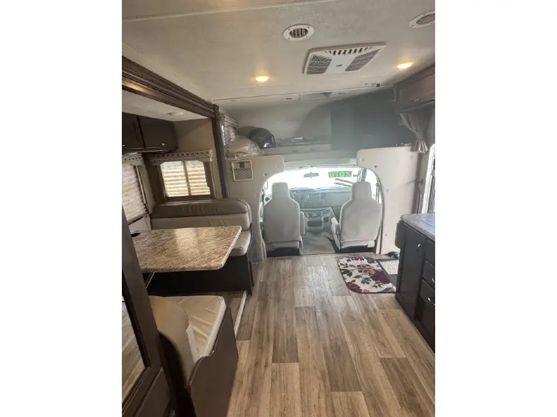 2020 THOR MOTOR COACH FOUR WINDS 24F