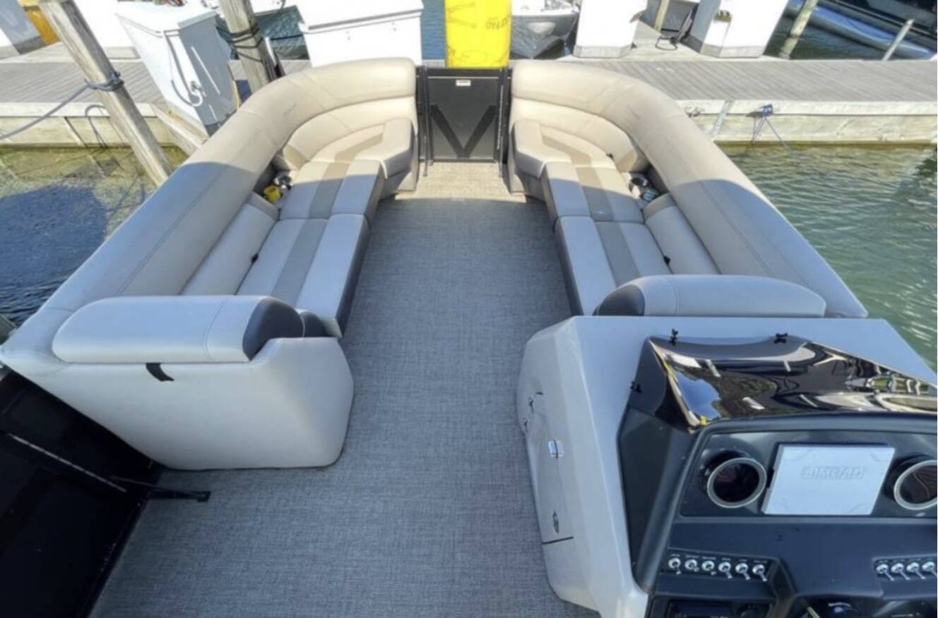 A photo of this 2022 Viaggio DIAMANTE 26Q