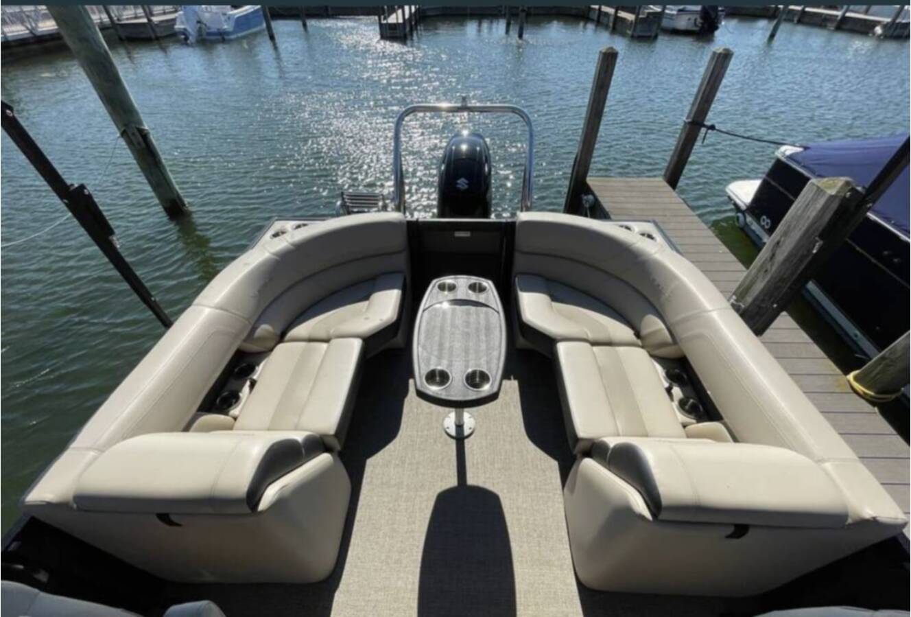 A photo of this 2022 Viaggio DIAMANTE 26Q