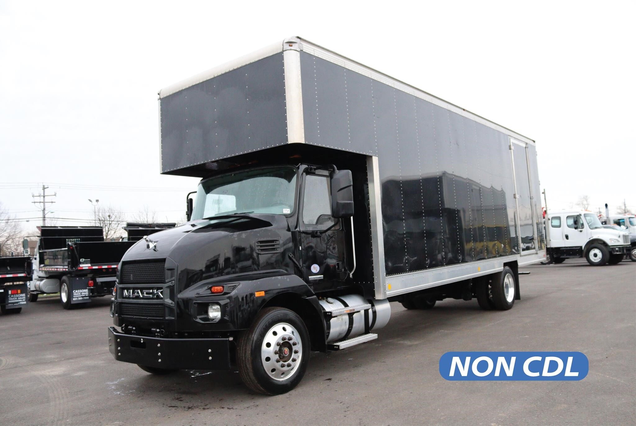 ロボット mack edaea995-f38e-4f89-af8a-