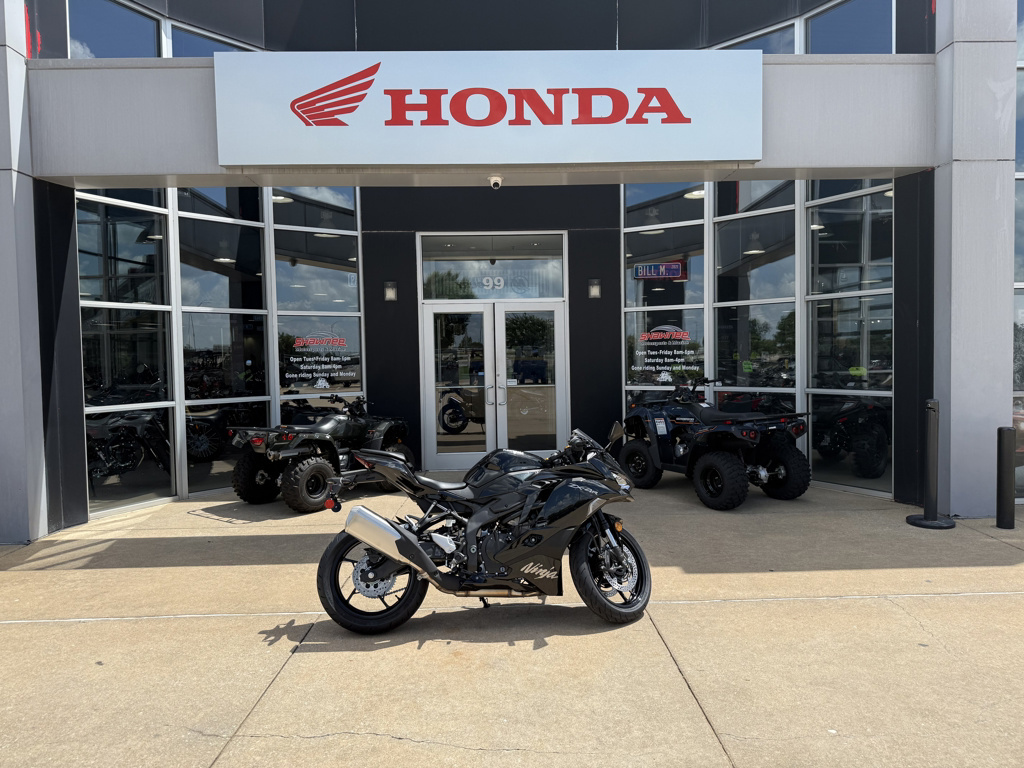 Montanaページ Black Kawasaki Ninja ZX-4RR Motorcycles For Sale in Montana