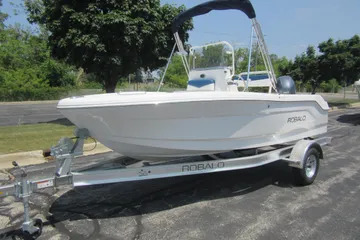 2025 Robalo R160 Center Console R360 in saint joseph MI