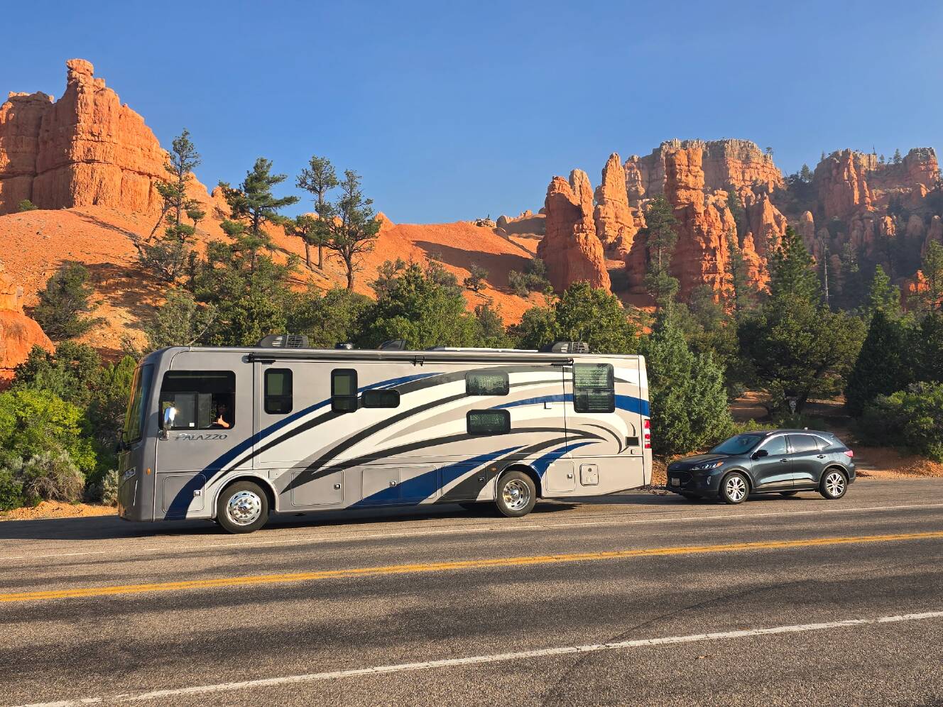 A photo of this 2020 Thor Motor Coach Palazzo 33 5