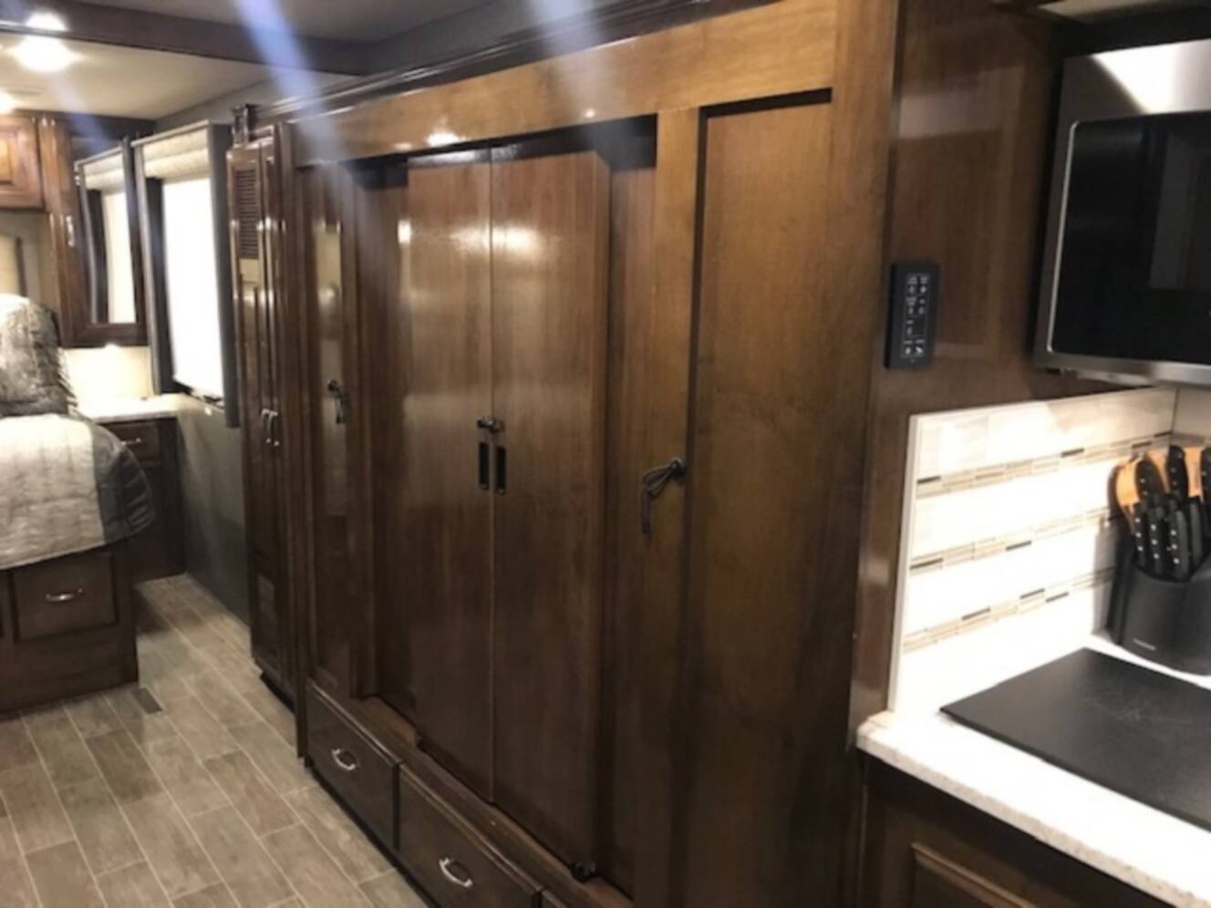 A photo of this 2020 Thor Motor Coach Palazzo 33 5