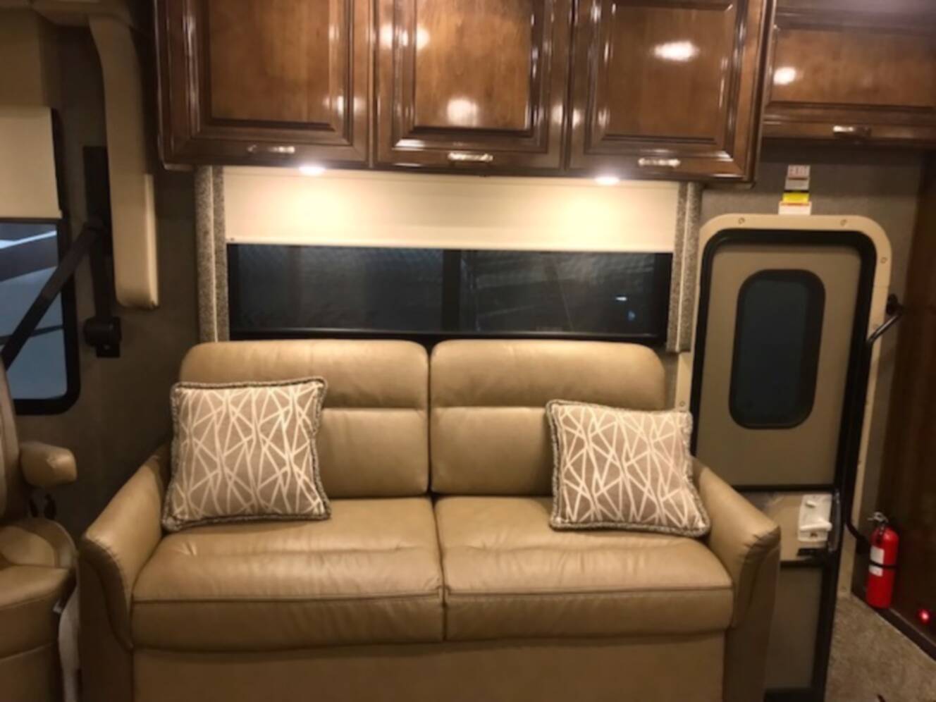 A photo of this 2020 Thor Motor Coach Palazzo 33 5