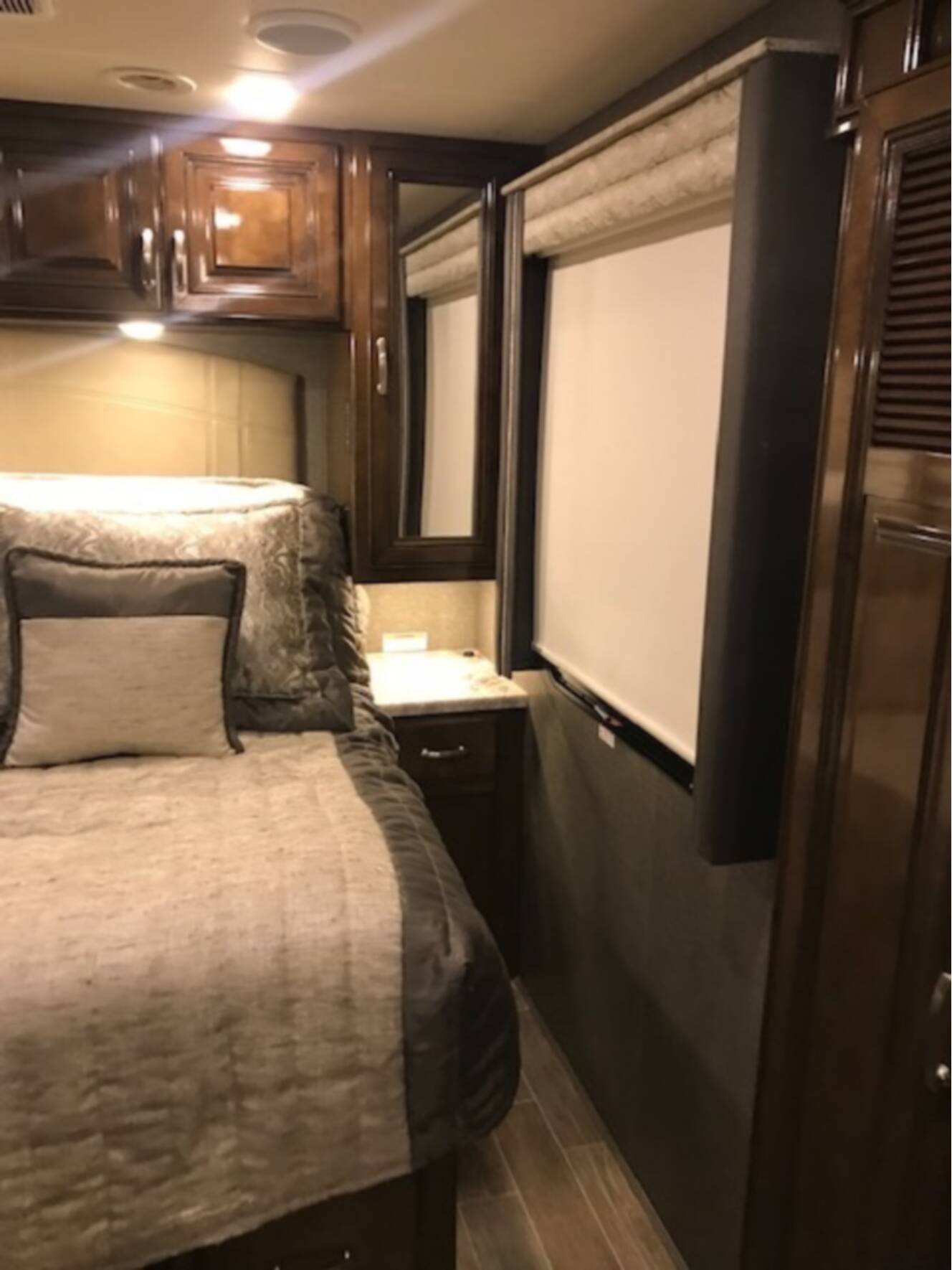 A photo of this 2020 Thor Motor Coach Palazzo 33 5