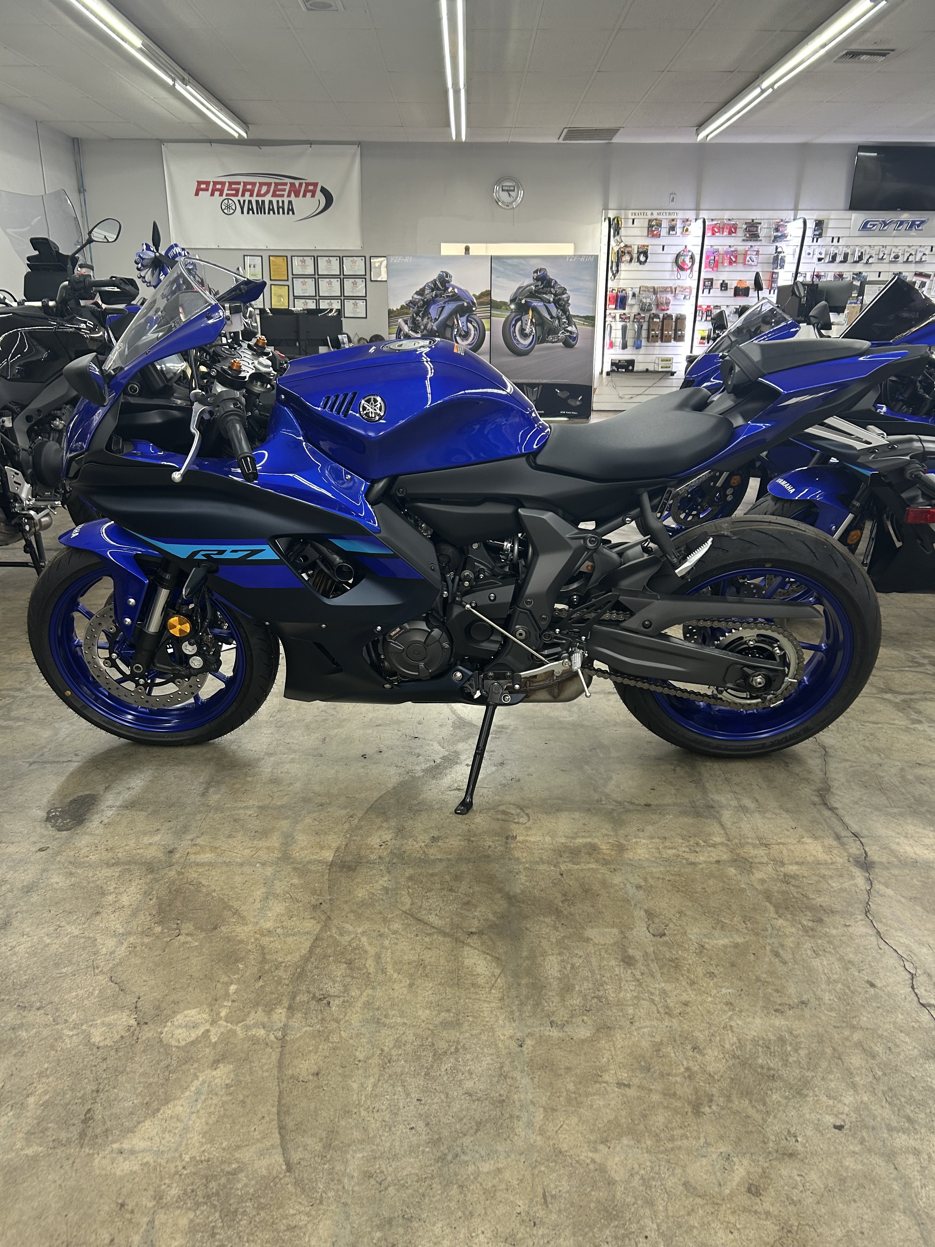 2024 Yamaha YZFR7RCL in Pasadena, CA