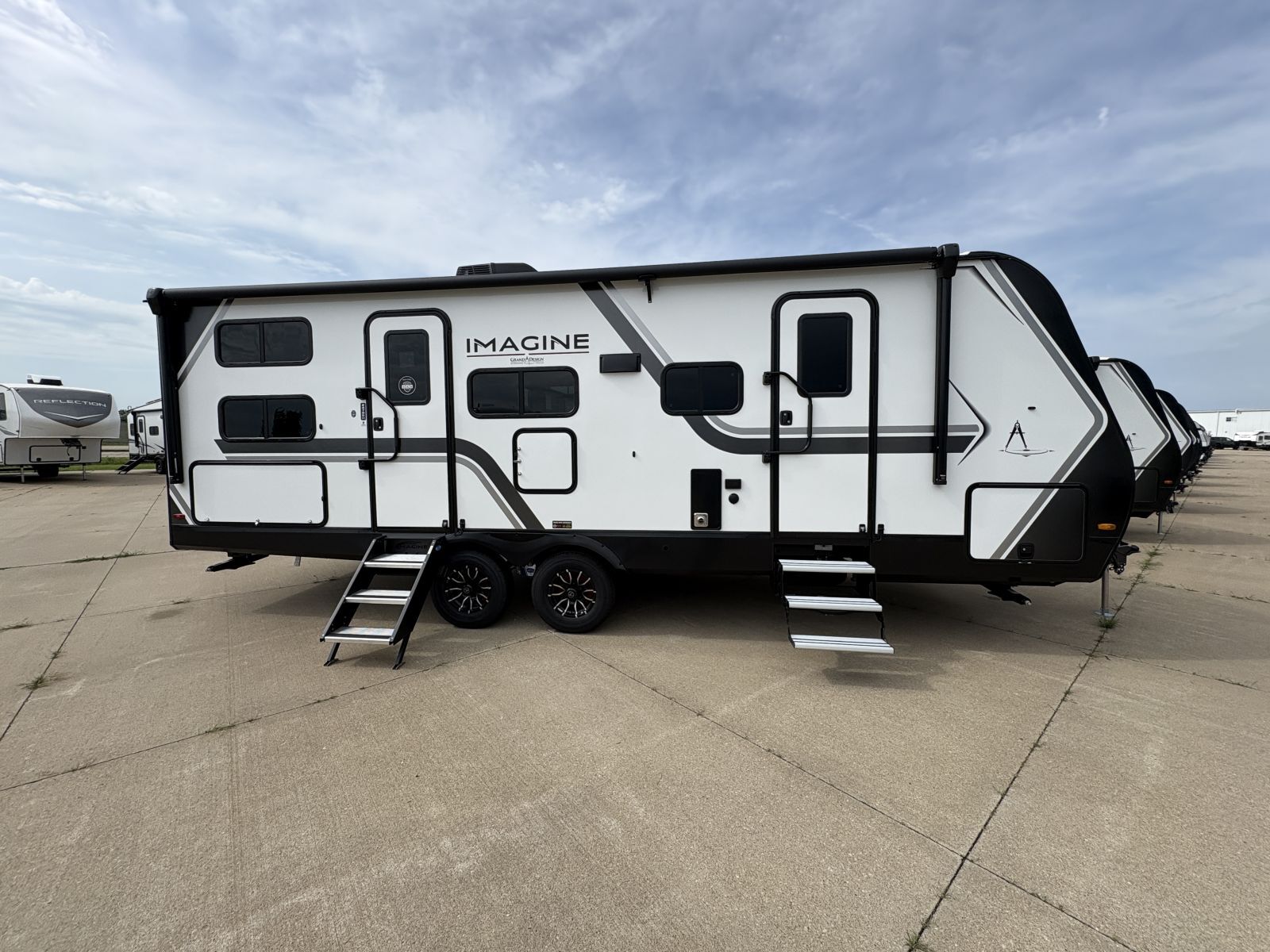 2026 Grand Design Imagine 2470BH RV