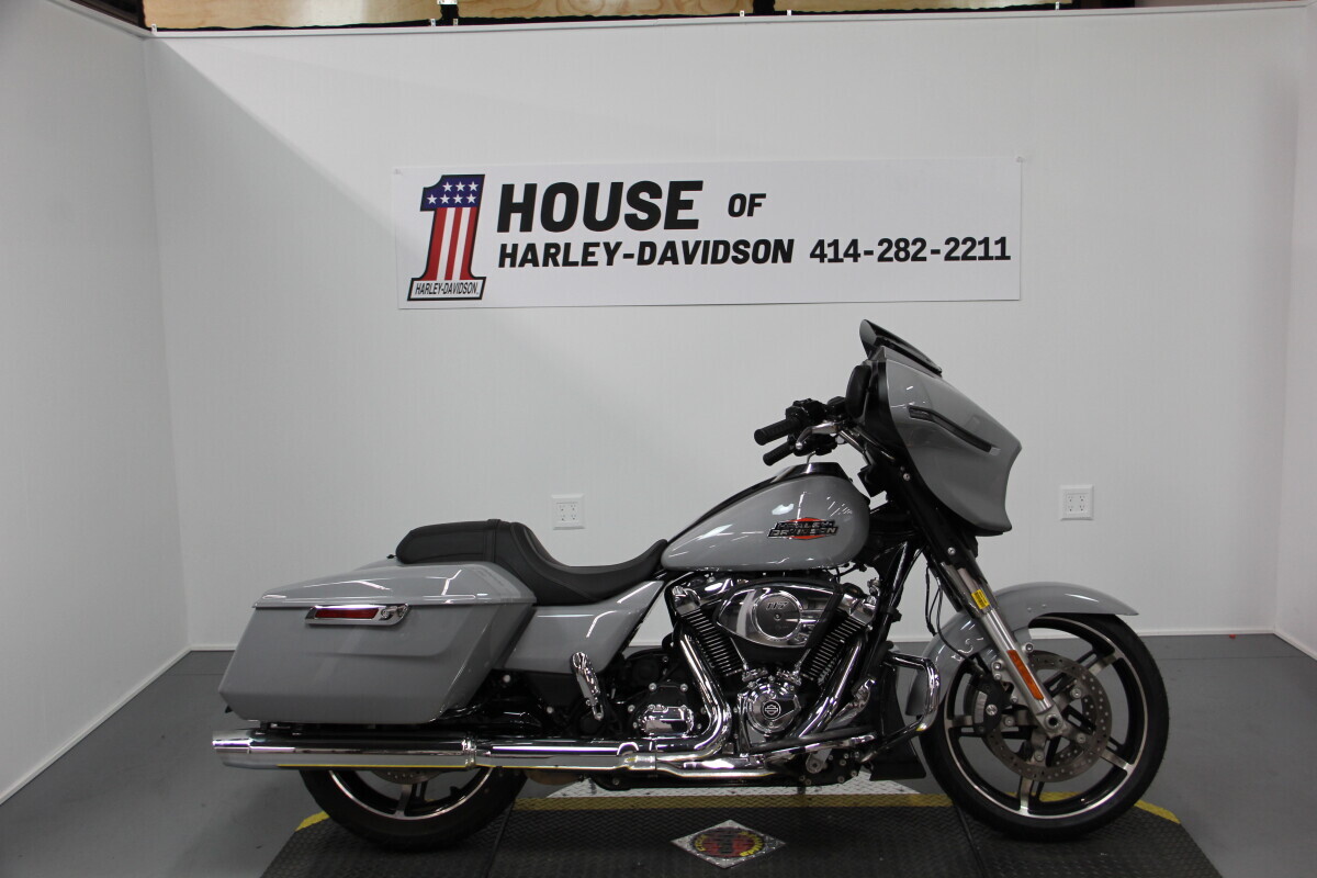 Harley Davidson Motor Cycles 925 シルバー ヴィ New 2025 Harley-Davidson Street Glide® Atlas Silver Metallic