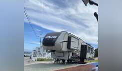 2018 Dutchmen Atlas 2952RLF RV