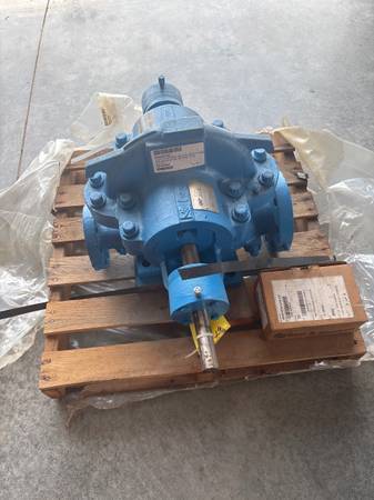 2000 DXP Pump in California, KY