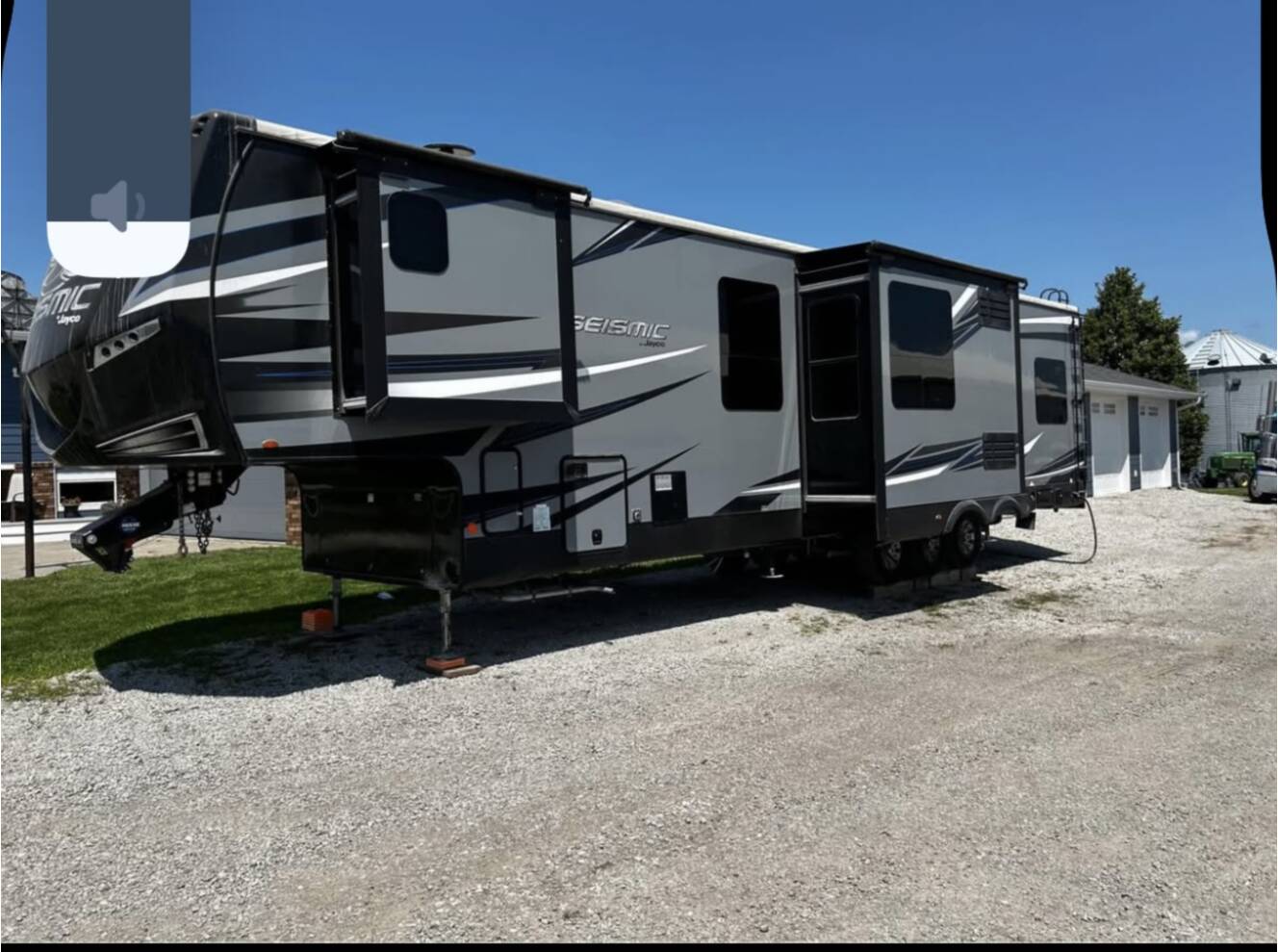 A photo of this 2019 Jayco SEISMIC 4125