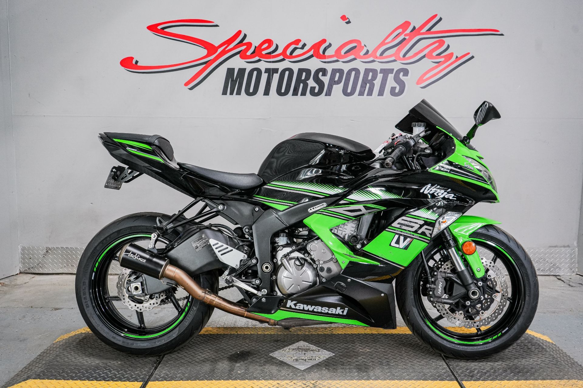 カリナトレカ 2015 Kawasaki Ninja ZX-10R - Celebrating 30 Years of Ninja