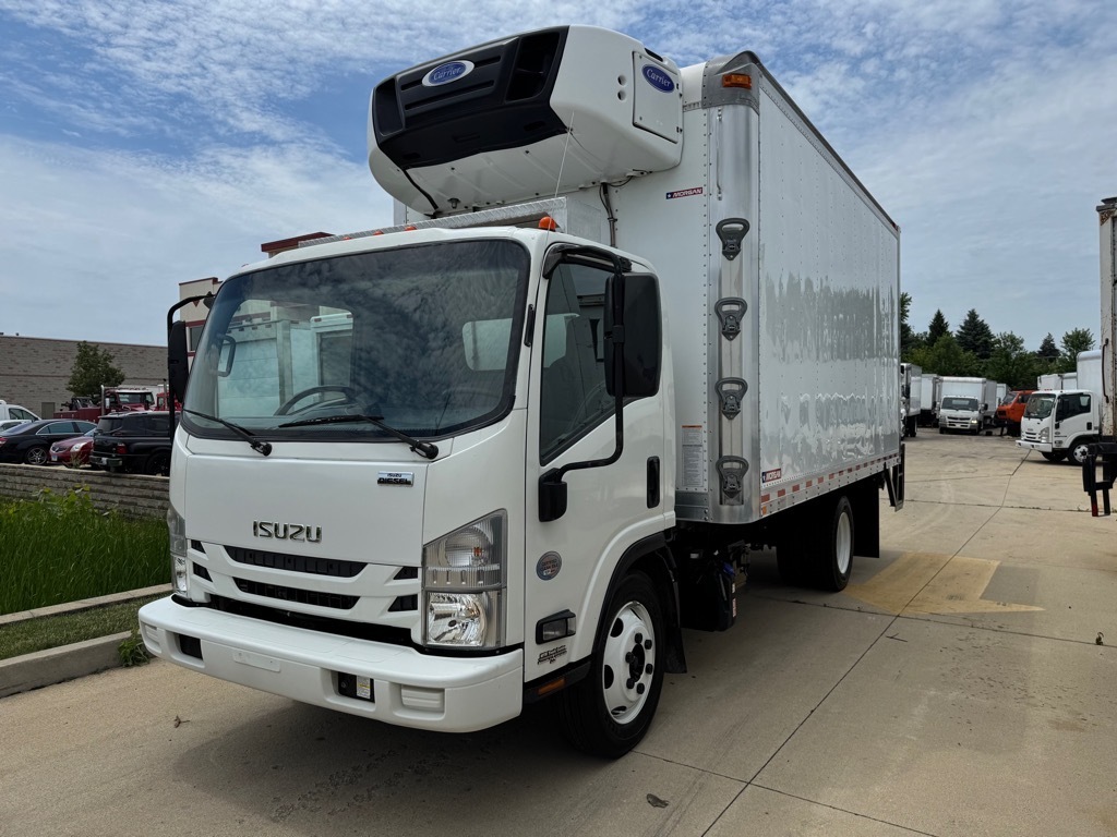 2018 Isuzu NPR photo 2