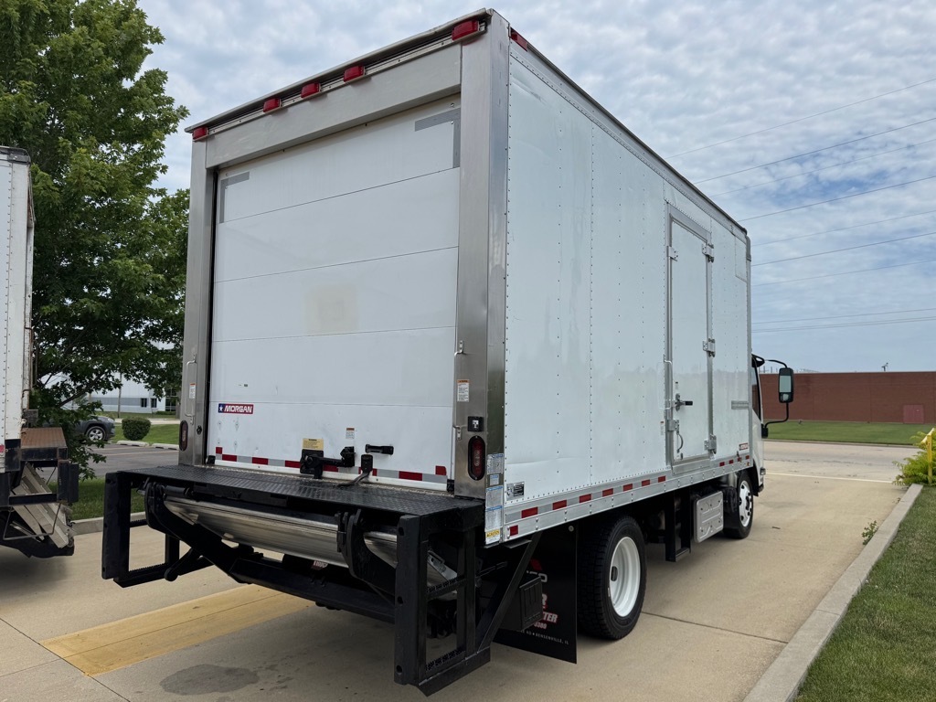 2018 Isuzu NPR photo 4