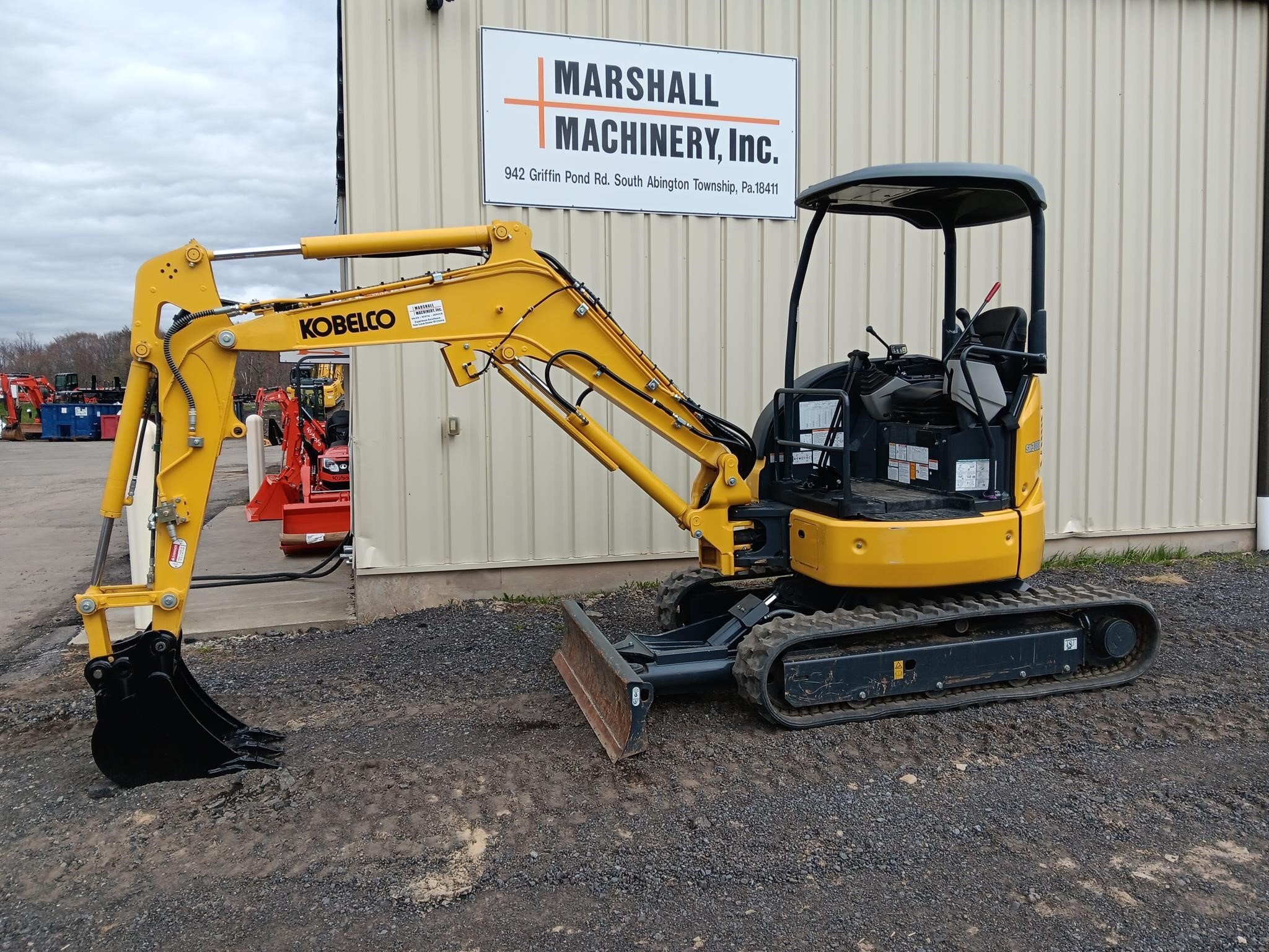 Kobelco SK35SR-6E Equipment For Sale - Kobelco SK35SR-6E