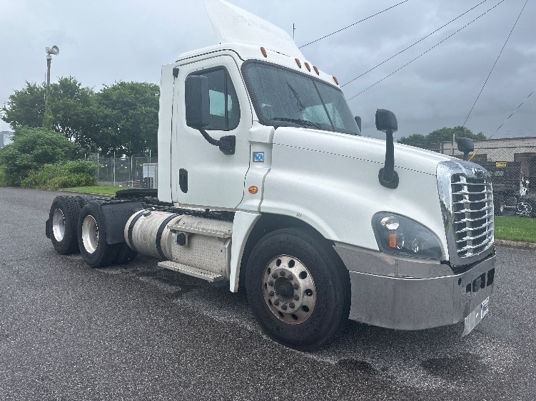 2019 FREIGHTLINER CASCADIA 125 in Birmingham, AL