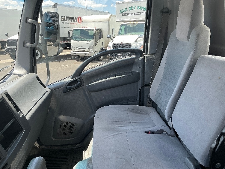 2016 Isuzu NPR photo 14