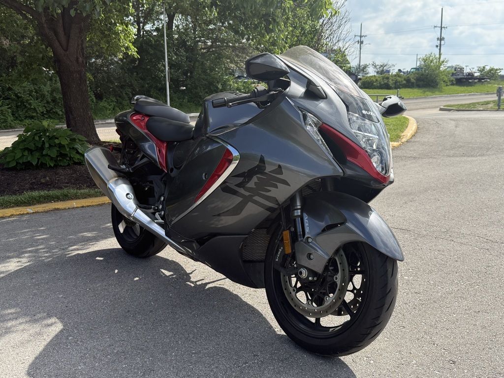 ハヤブサ Evansville - Welcome Thomas to the family! Devin got him