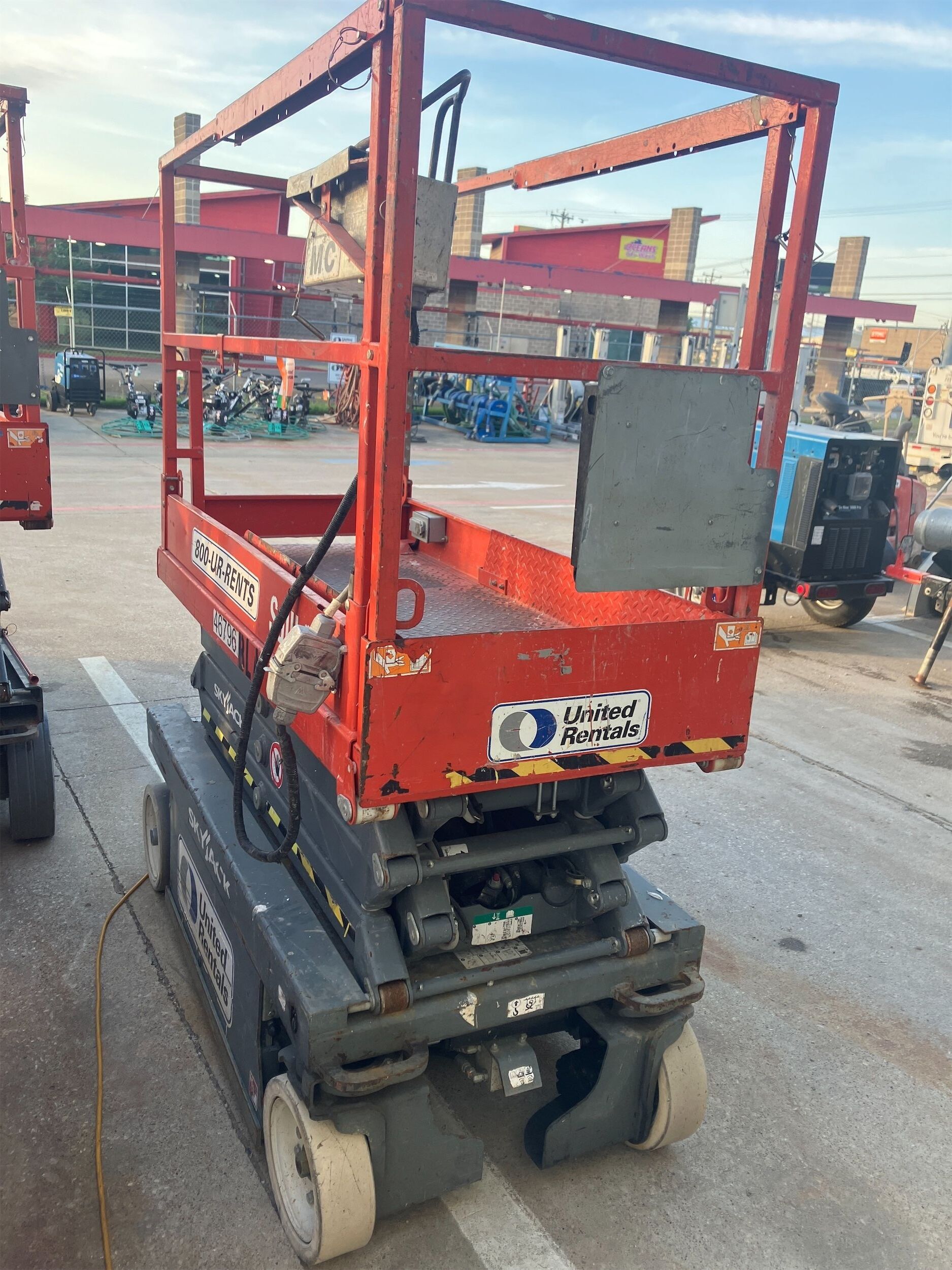 2017 SKYJACK SJIII3219 Scissor Lift in Plano, TX