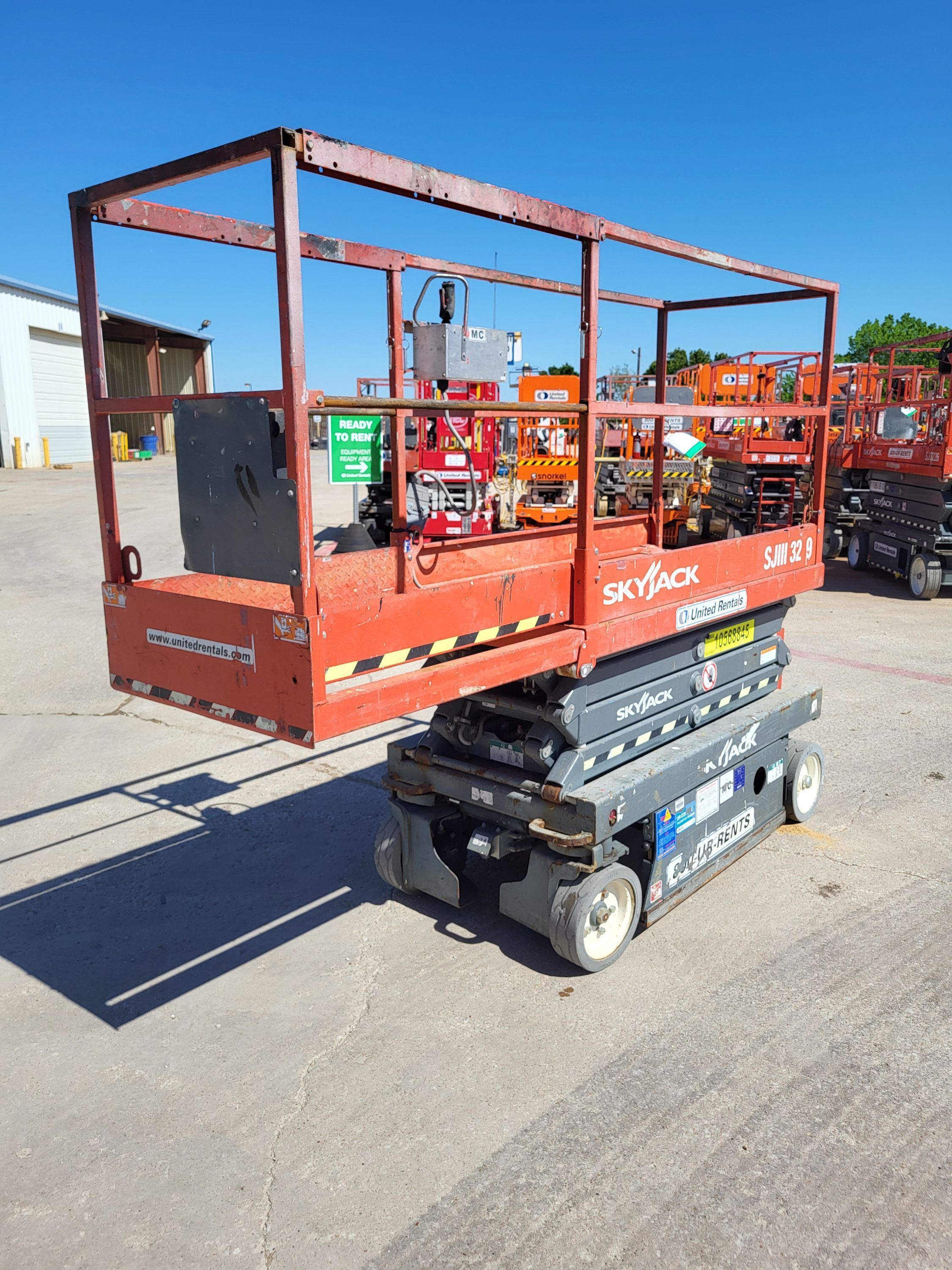 2017 SKYJACK SJIII3219 Scissor Lift in Plano, TX