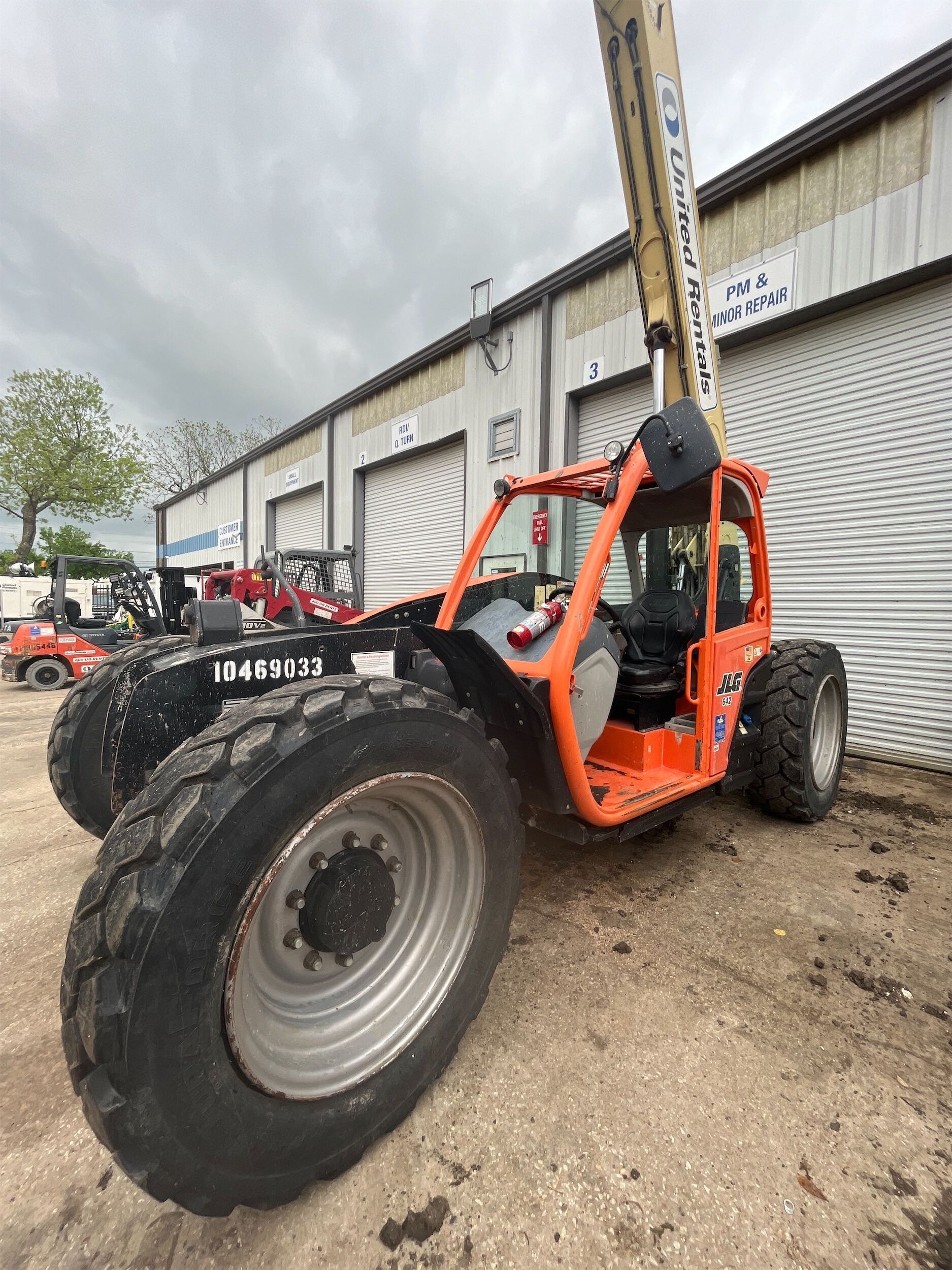2016 JLG 642 Forklift in Plano, TX