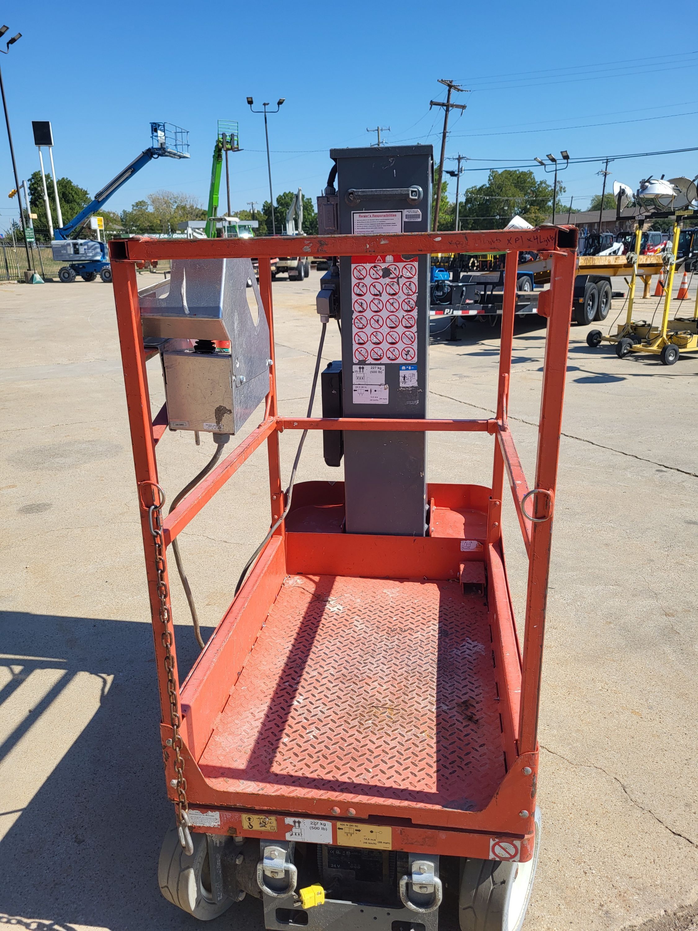 2017 SKYJACK SJ16 Self-Propelled One-Person Lift in Plano, TX