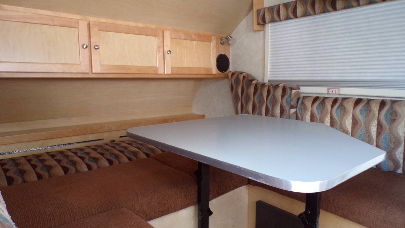A photo of this 2015 Nucamp T@B 320