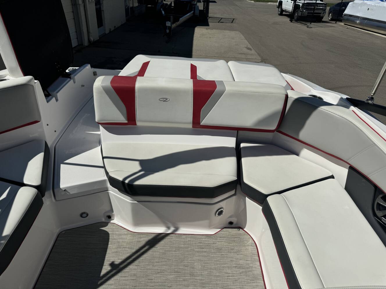A photo of this 2019 Regal 2000 Es
