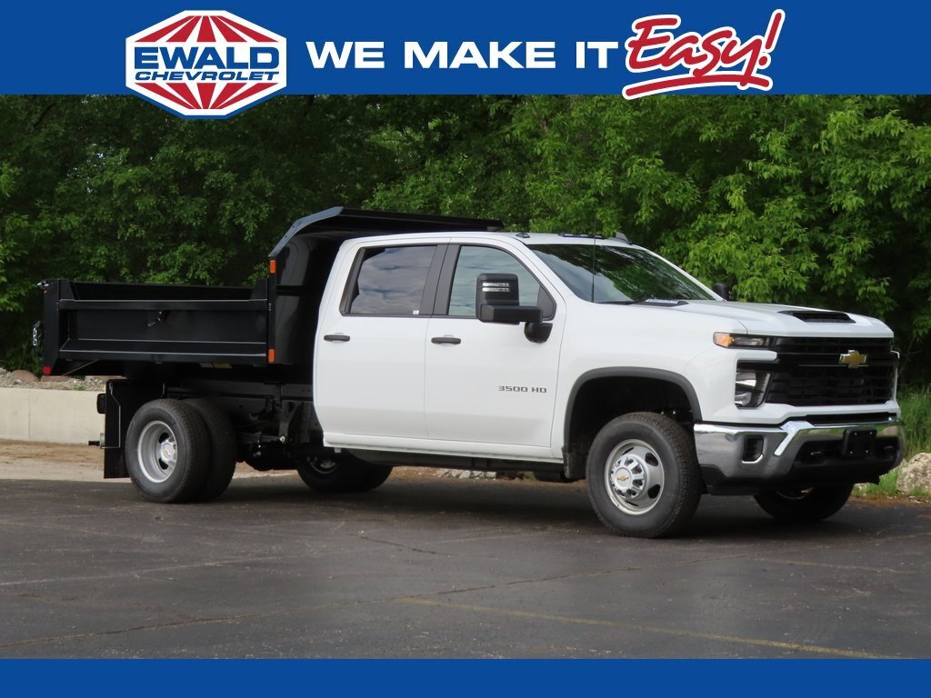 2025 CHEVROLET Silverado 3500HD CC in Oconomowoc, WI