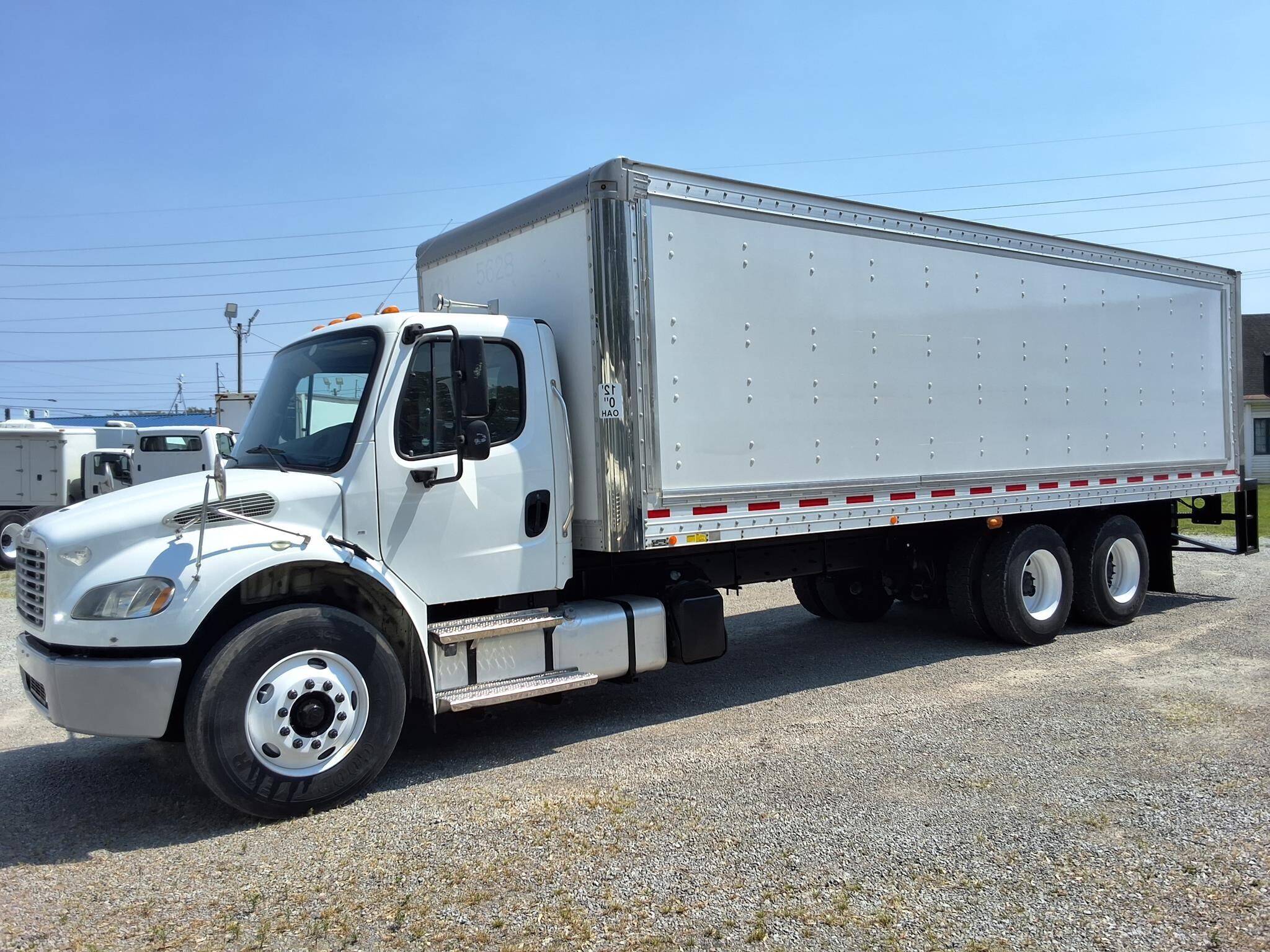 2018 FREIGHTLINER BUSINESS CLASS M2 106 in Fort Wayne, IN