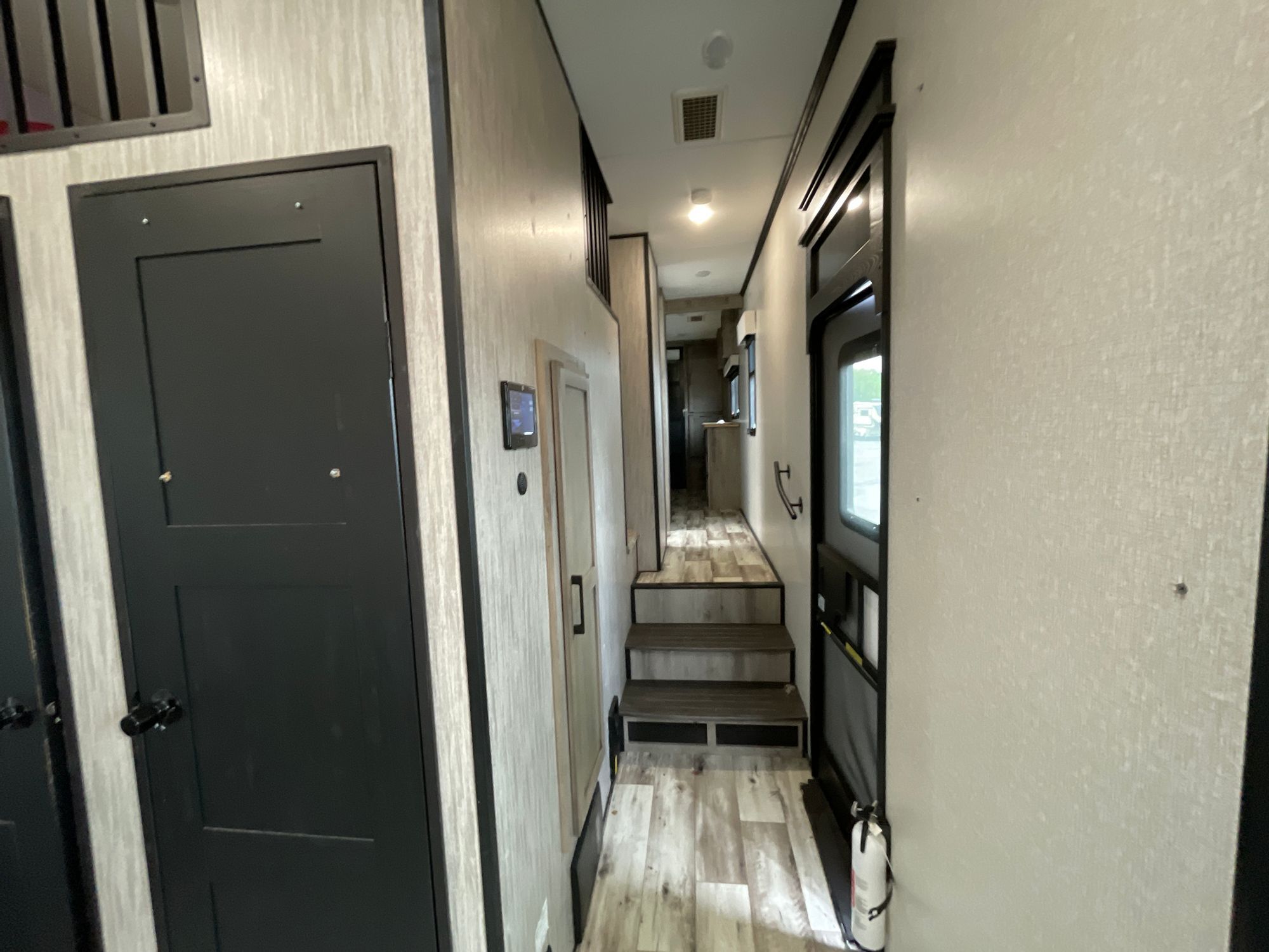 あーる G382MBQ Durango Gold For Sale Near 17315 - K-Z Toy Hauler