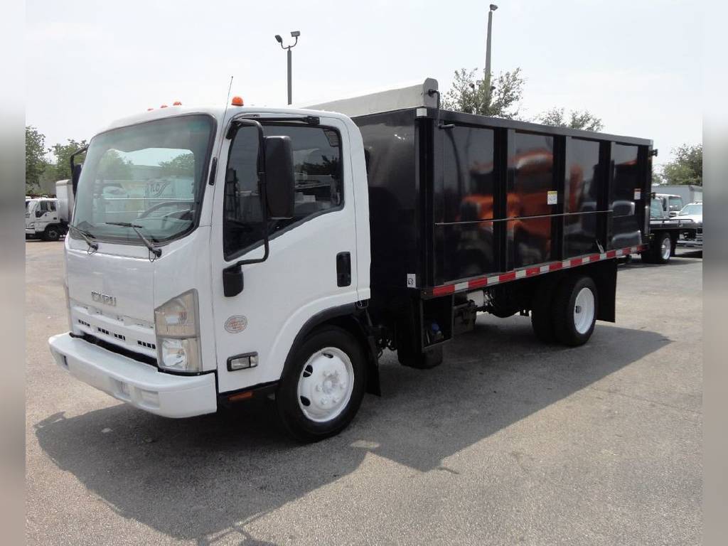 2017 ISUZU NPR HD in Hartford, CT