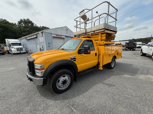 2008 Ford F-550 photo 2