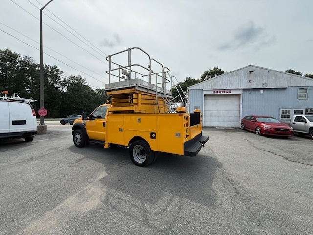 2008 Ford F-550 photo 4