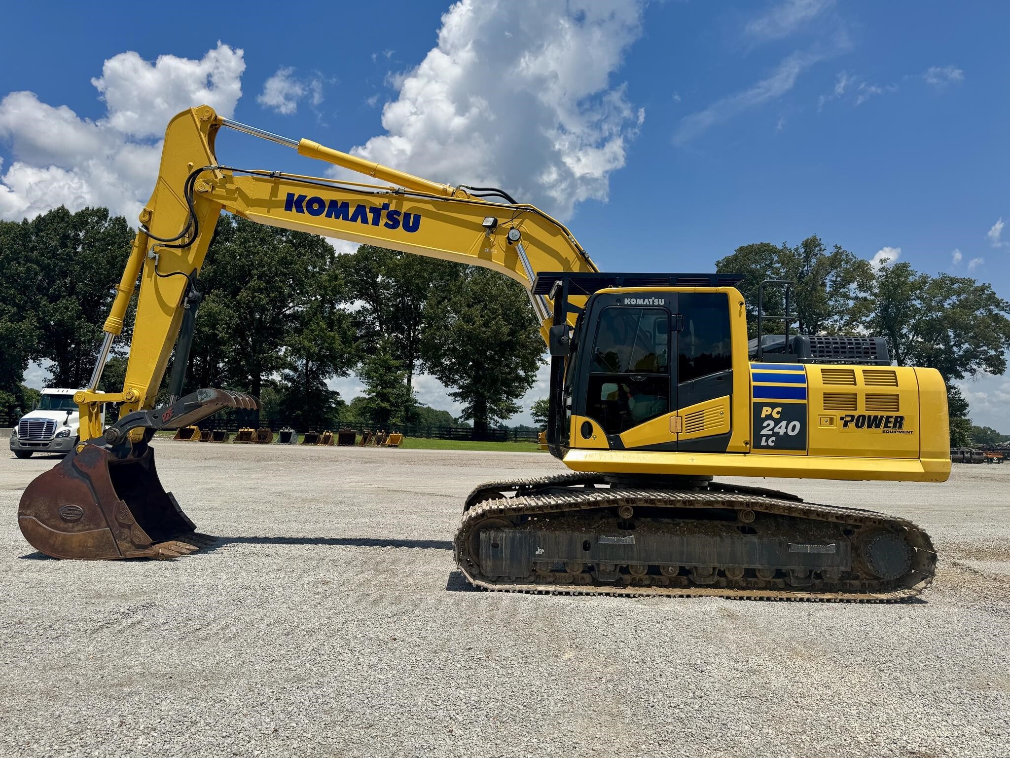 【最終値下げ】KOMATSU PC210LC-11 油圧ショベル コマツ PC210-11 ユンボ（油圧ショベル）0.7クラス～ 新潟県中古