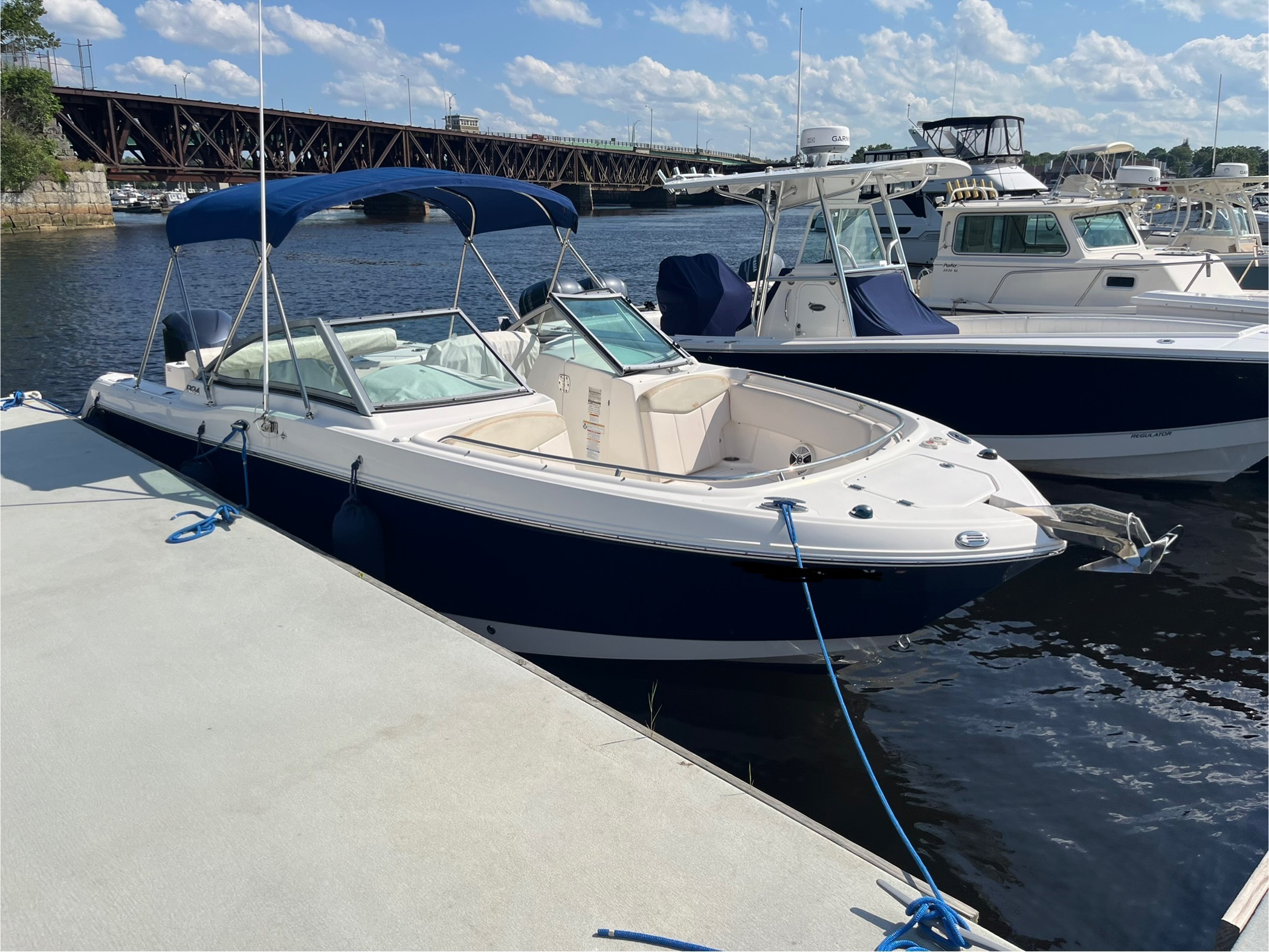 2016 Robalo 247 Dual Console in boxford MA