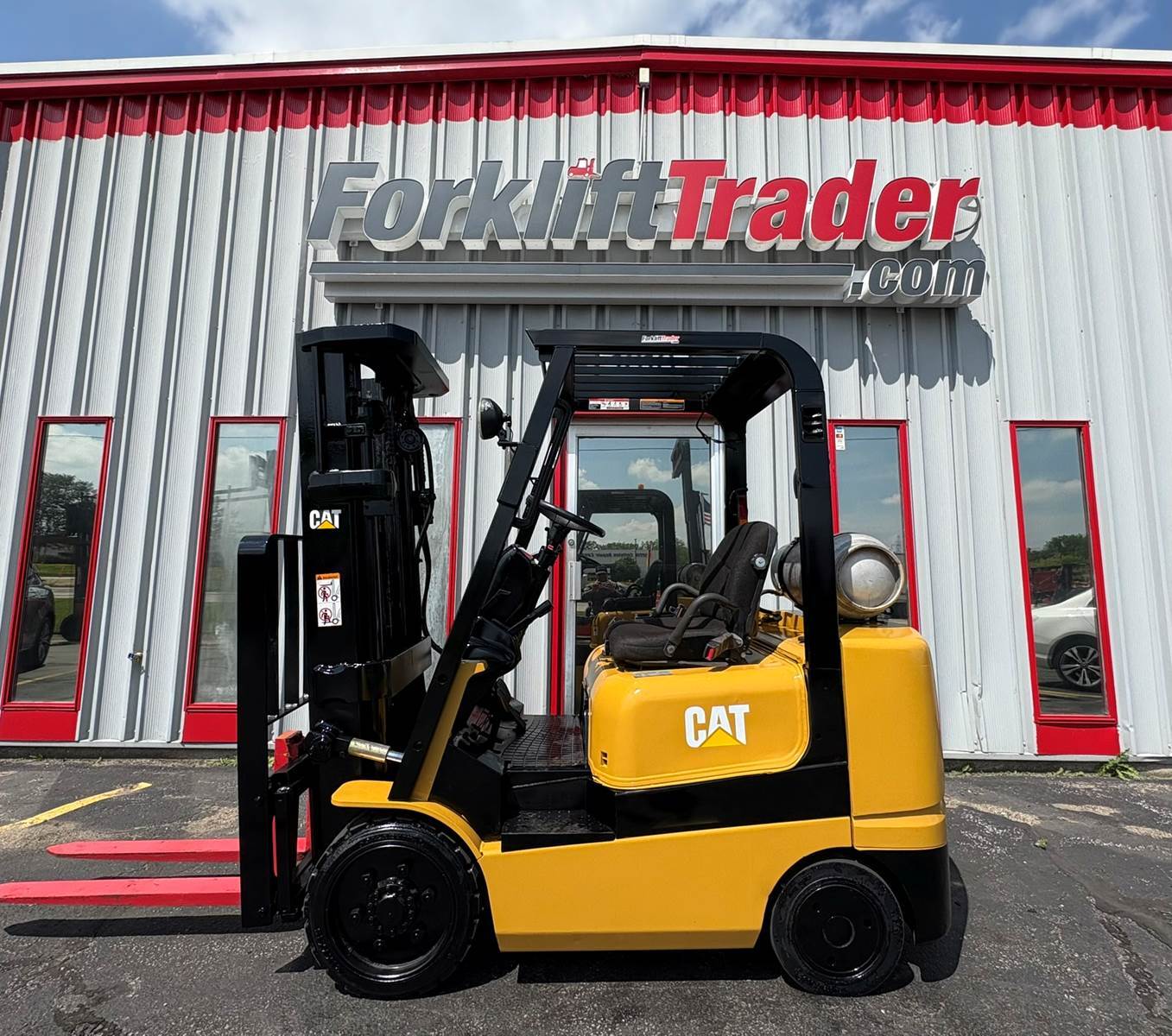 Caterpillar GC25K Equipment For Sale - Caterpillar GC25K