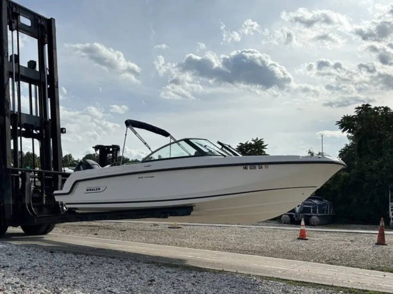 A photo of this 2017 Boston Whaler 230 VANTAGE
