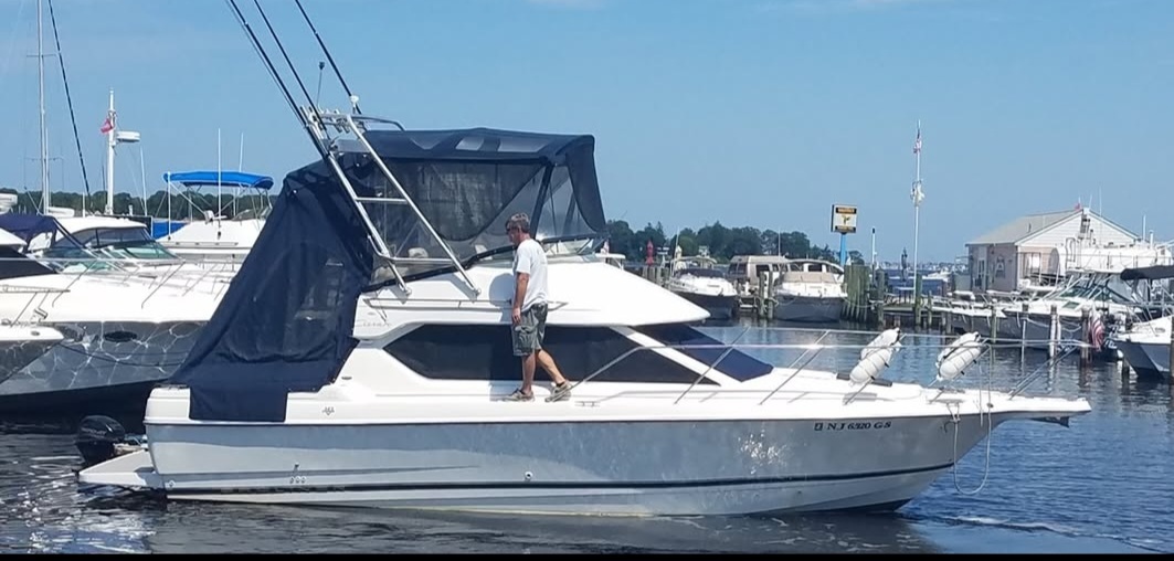 1999 Bayliner 2858 COMMAND BRIDGE in north brunswick township NJ