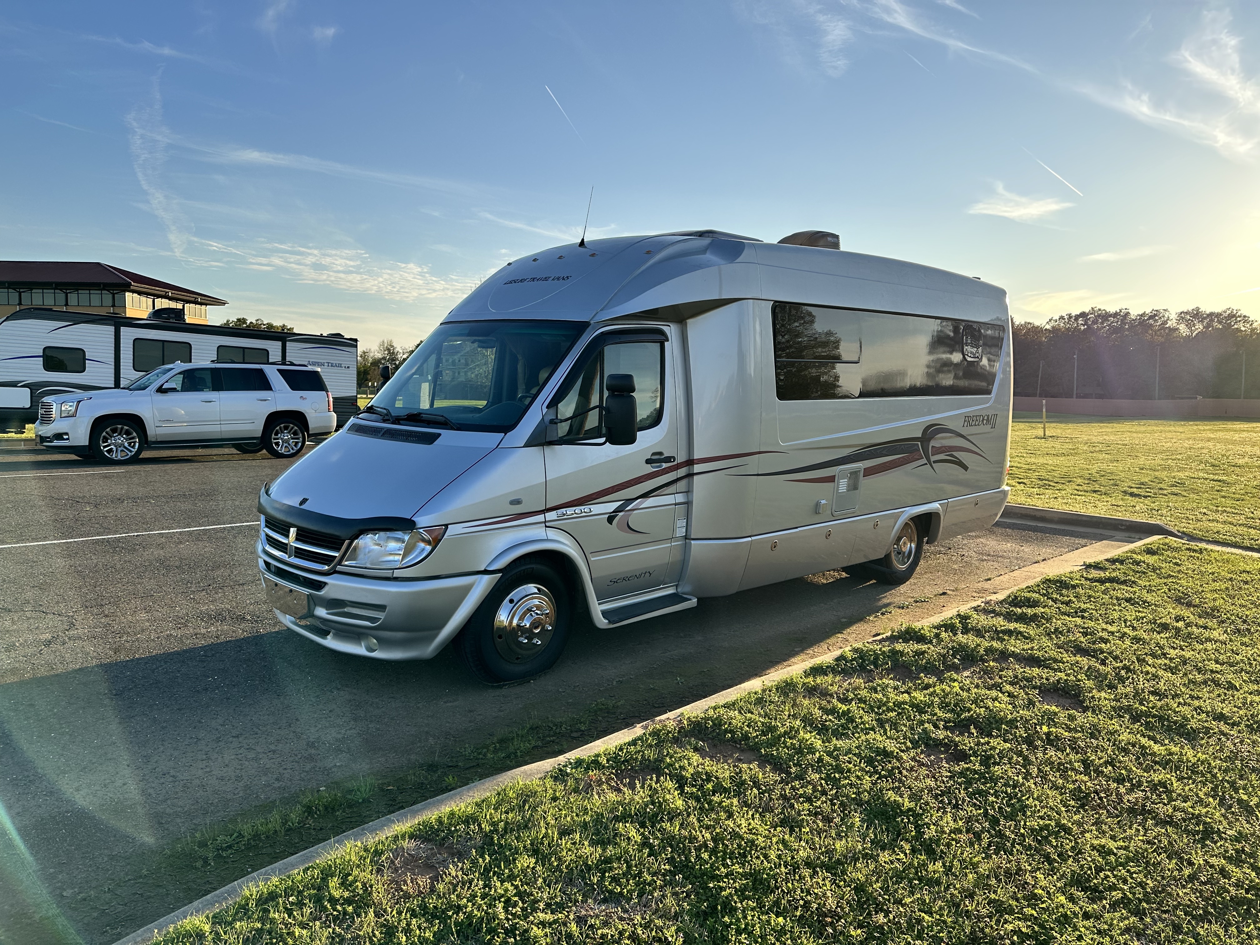 Travel Serenity Leisure Travel Class B For Sale Used 2007 Leisure